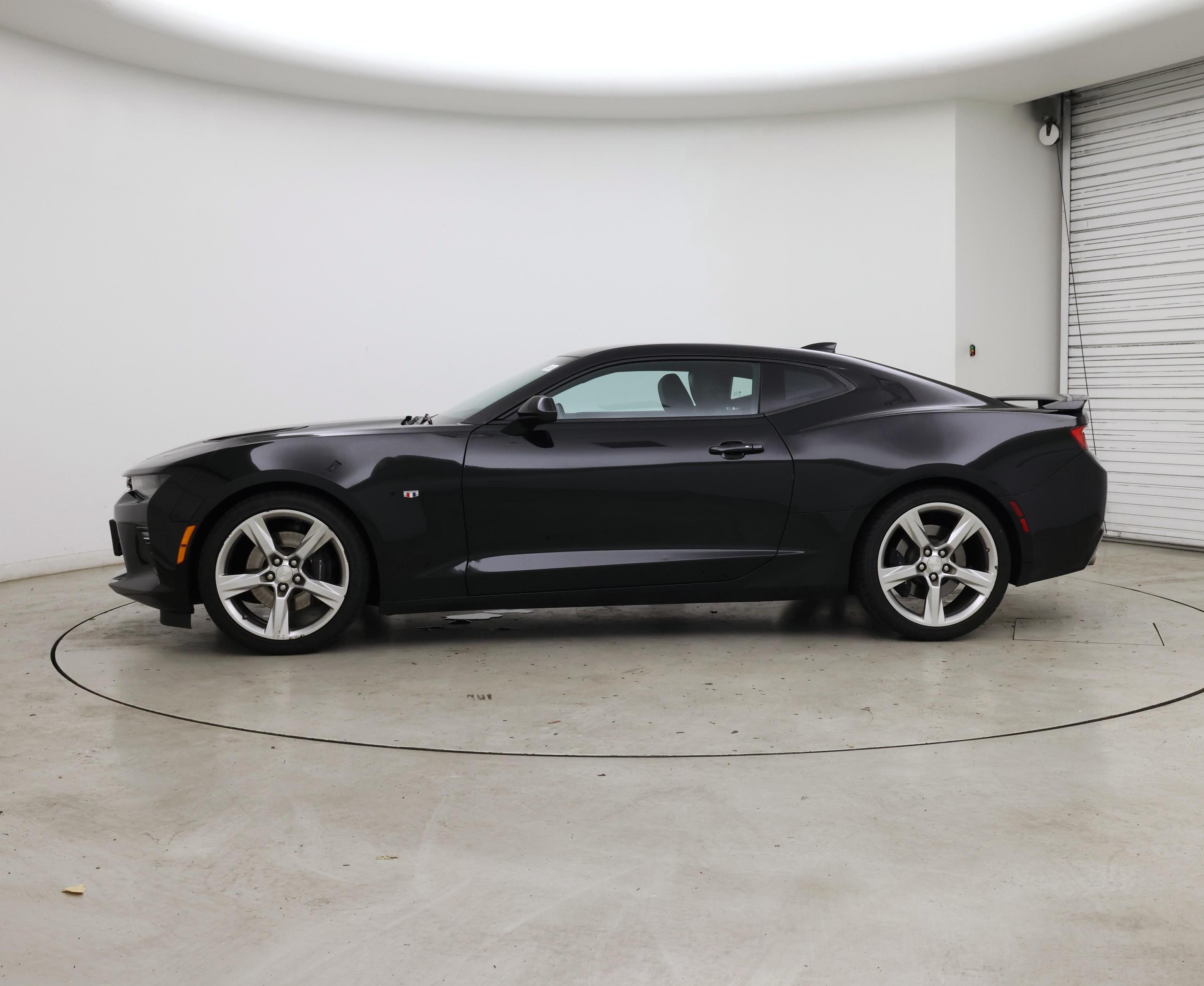 Thumbnail: 2017 Chevrolet Camaro - 3