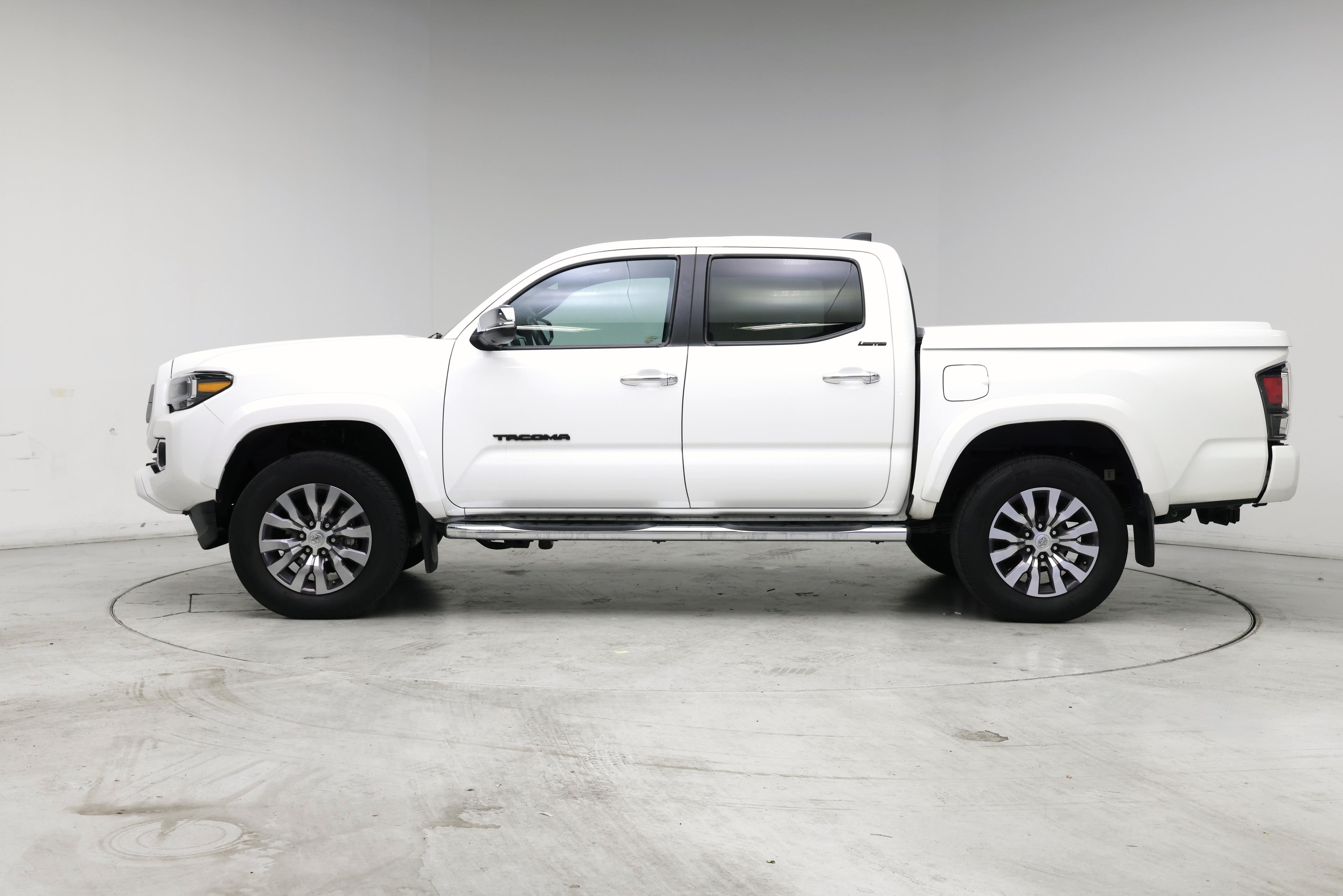 Thumbnail: 2020 Toyota Tacoma - 3