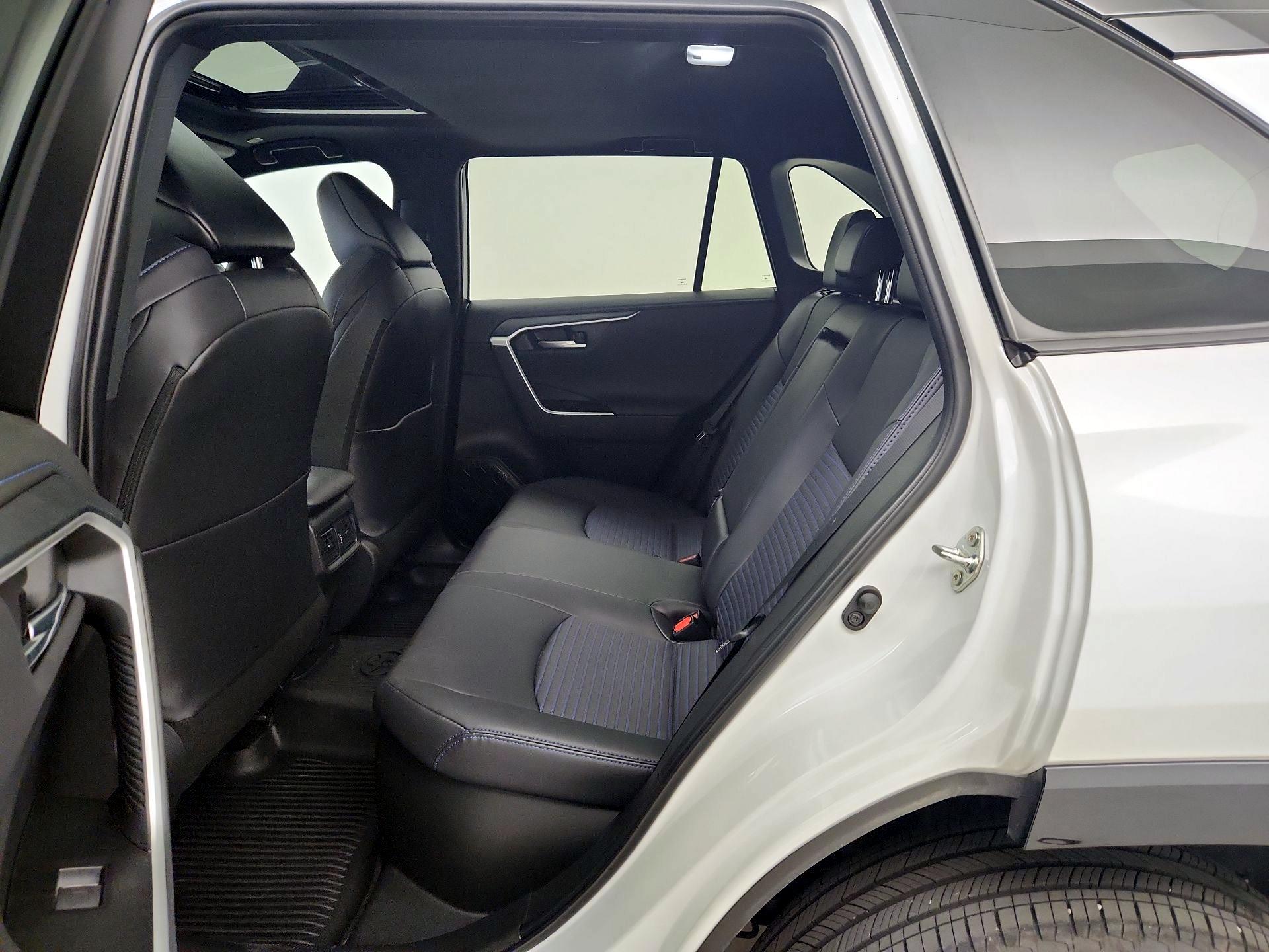 Thumbnail: 2025 Toyota RAV4 - 20