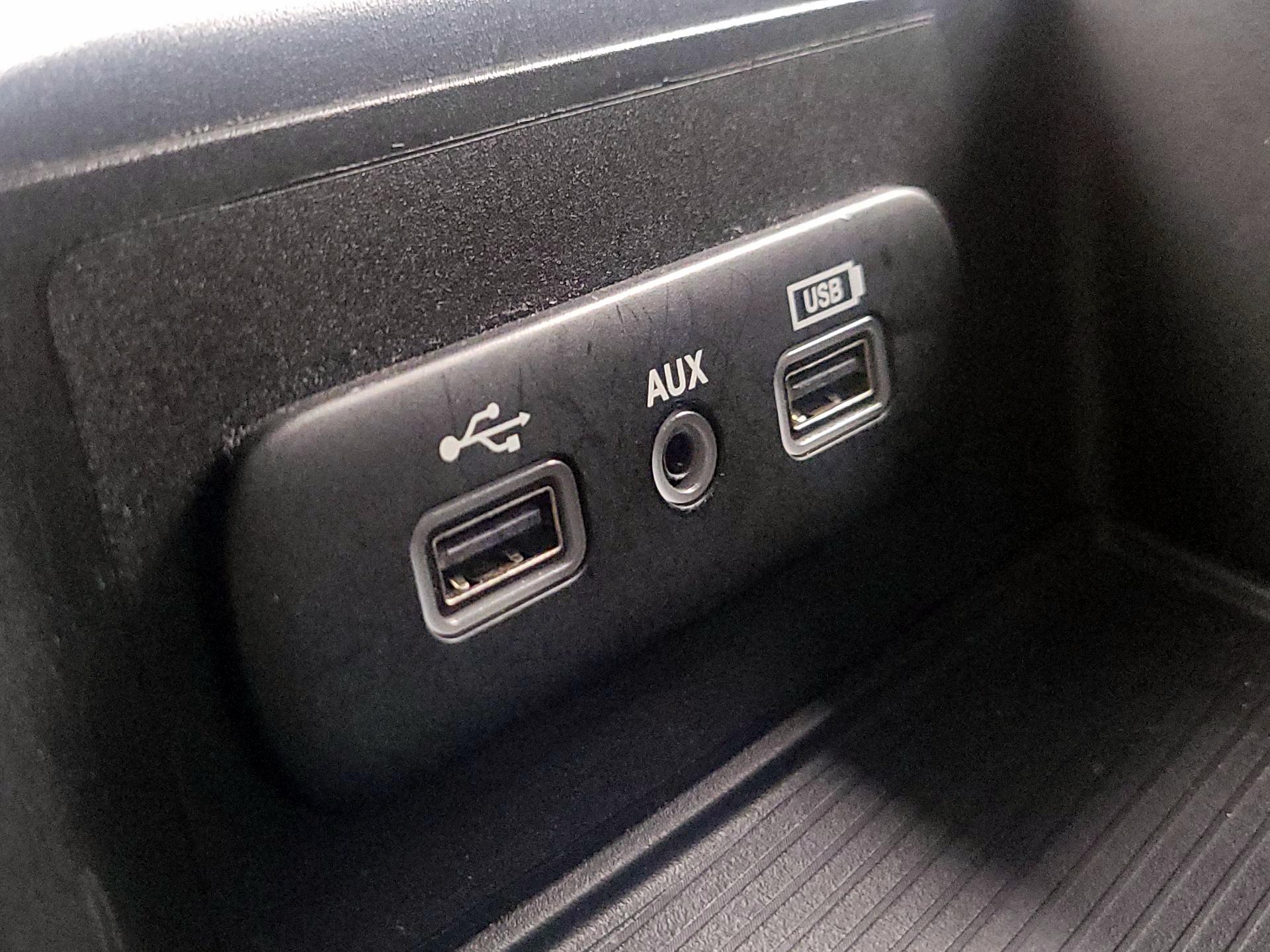 Thumbnail: 2020 RAM 1500 Classic - 18