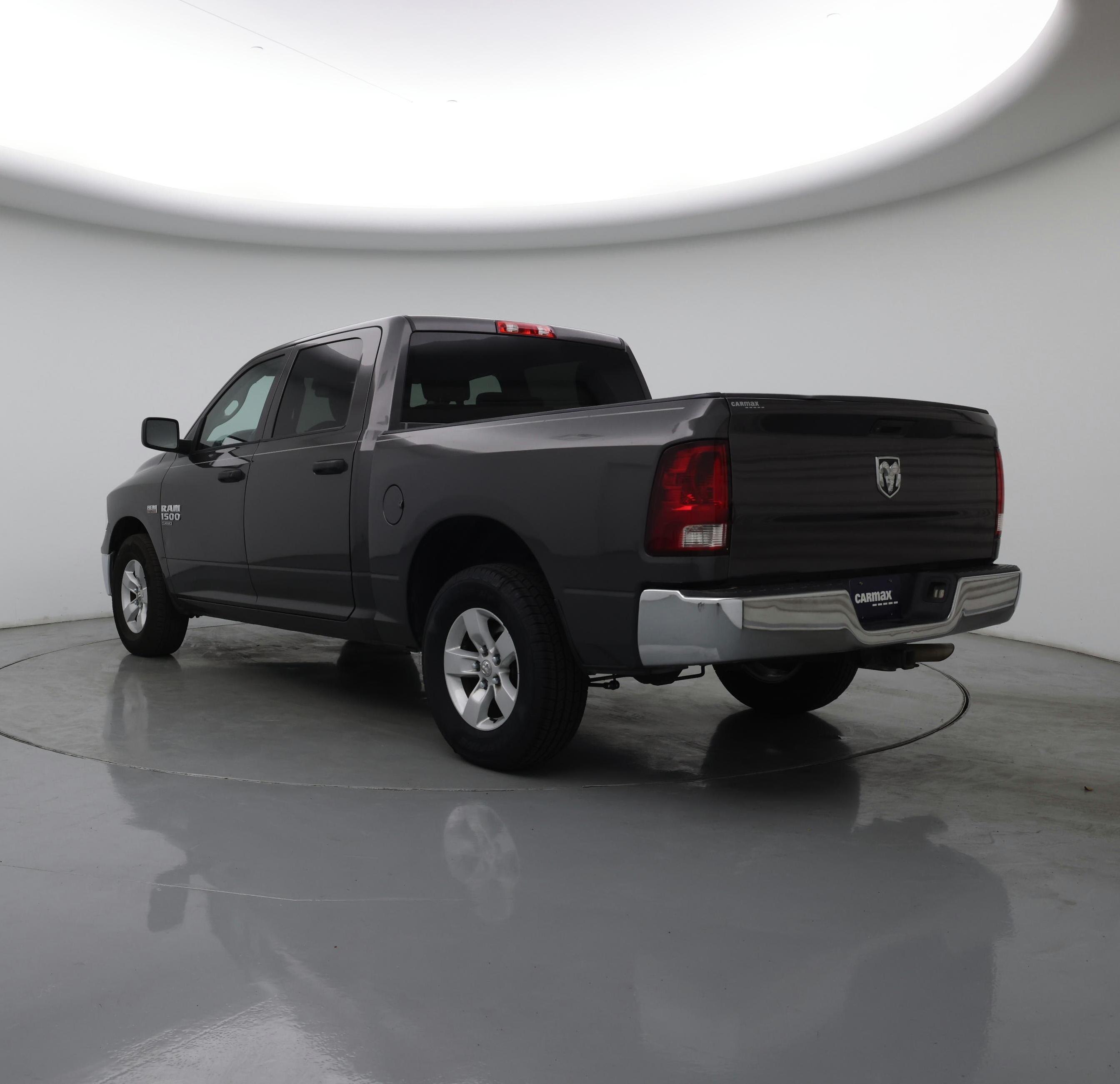 Thumbnail: 2020 RAM 1500 Classic - 2