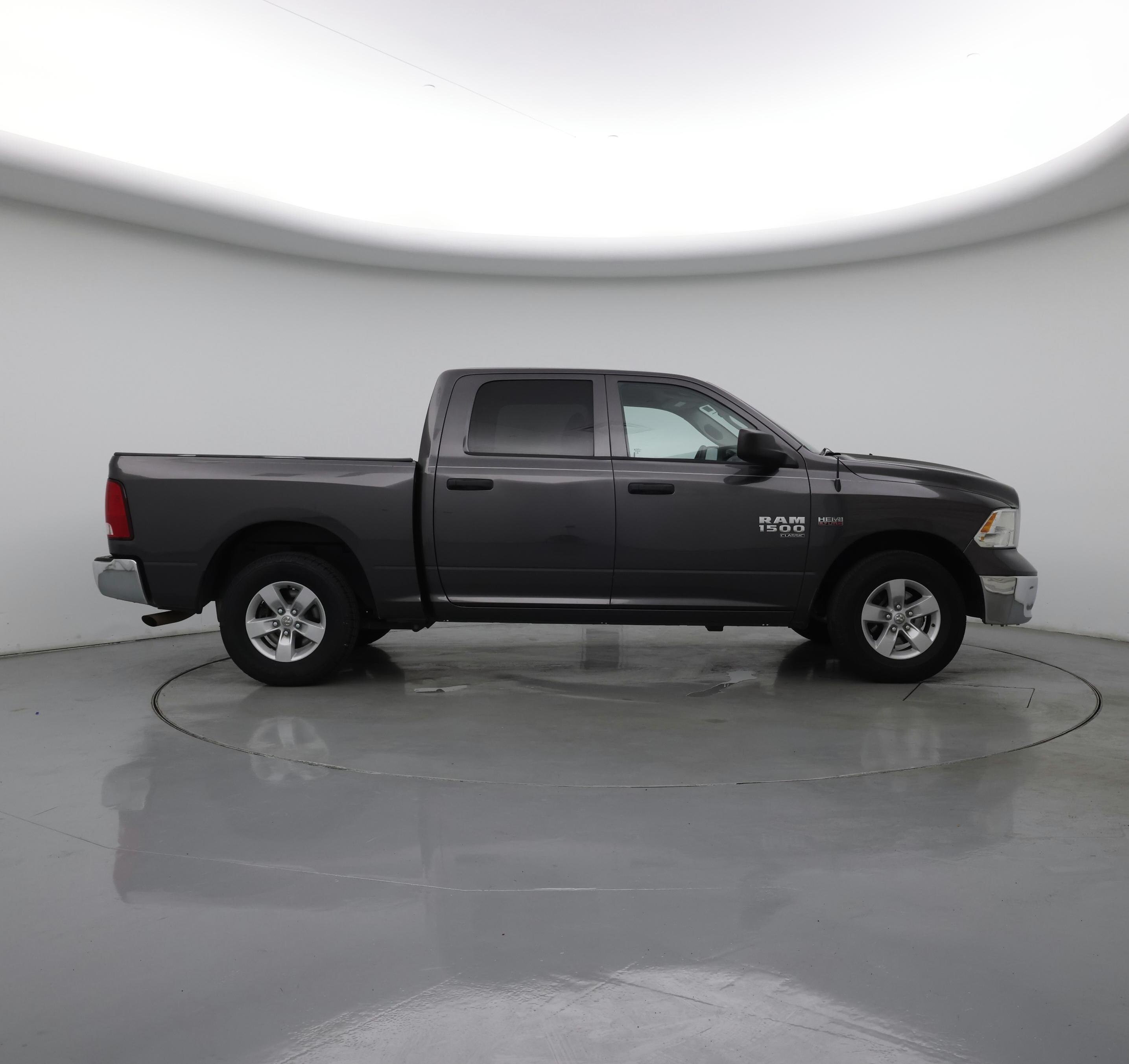Thumbnail: 2020 RAM 1500 Classic - 7