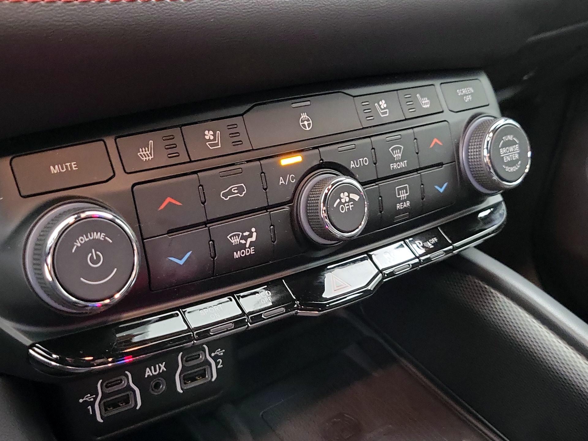 Thumbnail: 2023 Dodge Durango - 17