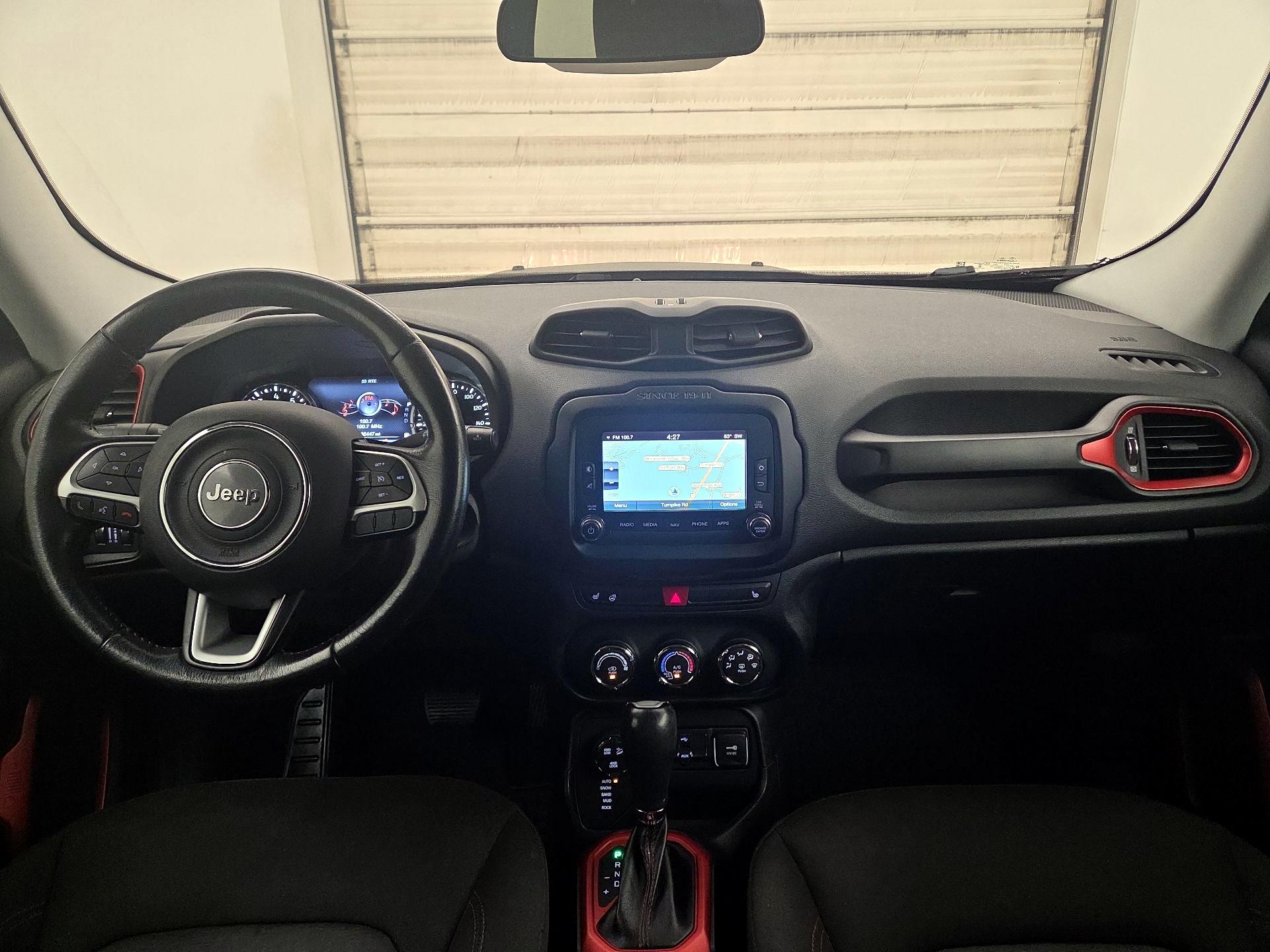 Thumbnail: 2016 Jeep Renegade - 9