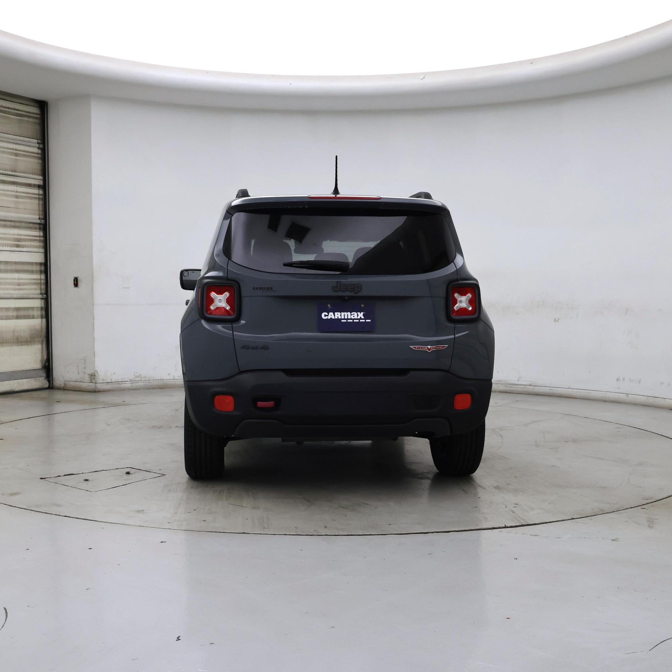 Thumbnail: 2016 Jeep Renegade - 6