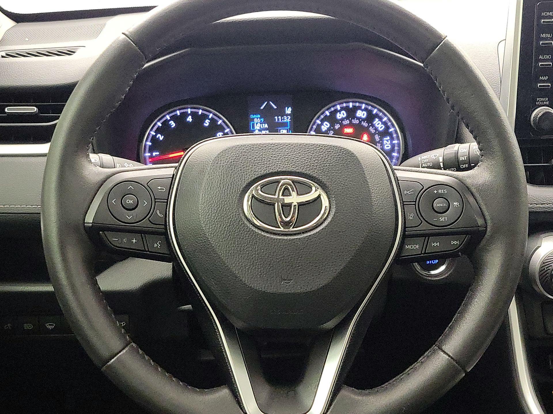Thumbnail: 2021 Toyota RAV4 - 10
