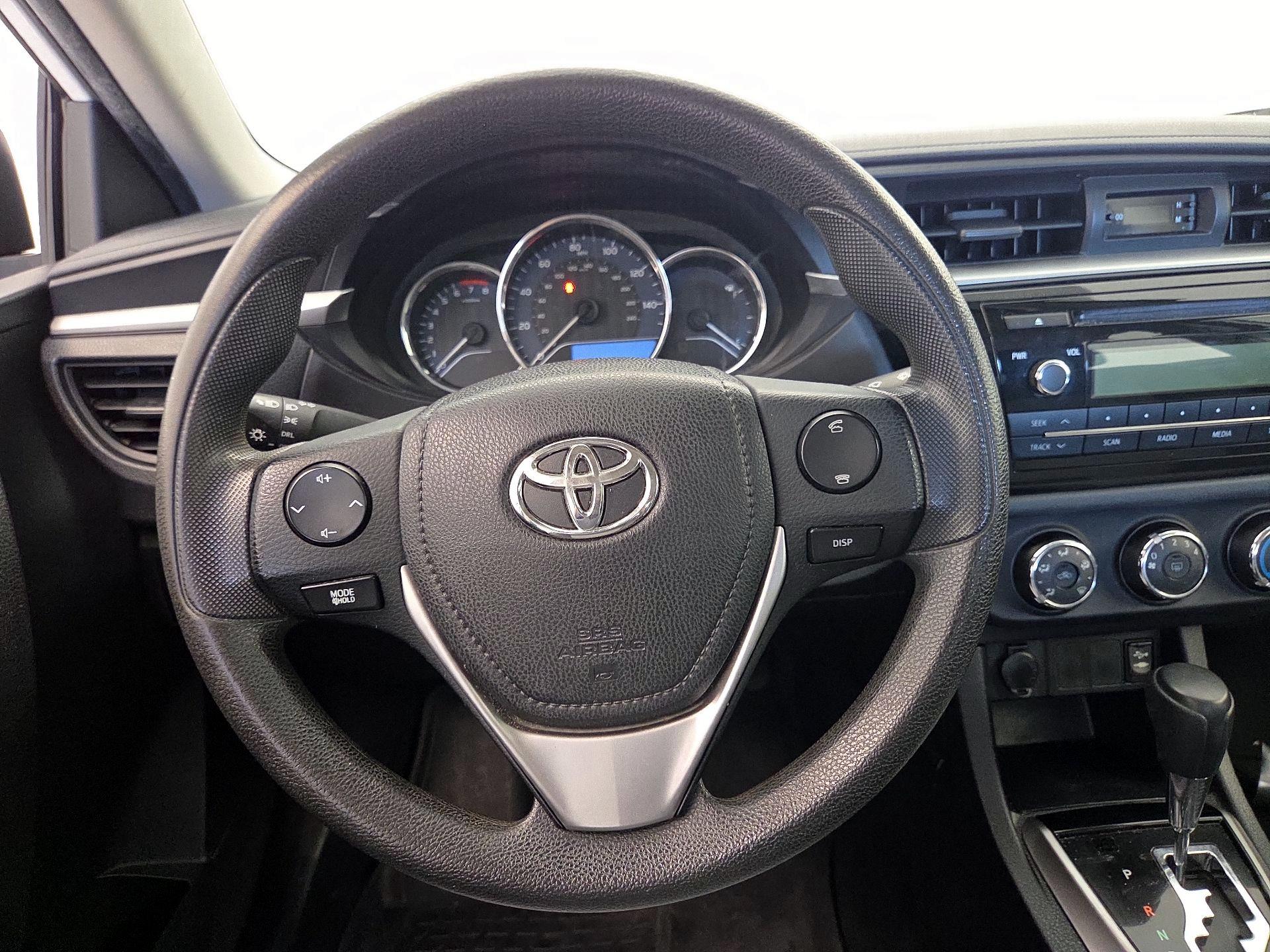 Thumbnail: 2015 Toyota Corolla - 10