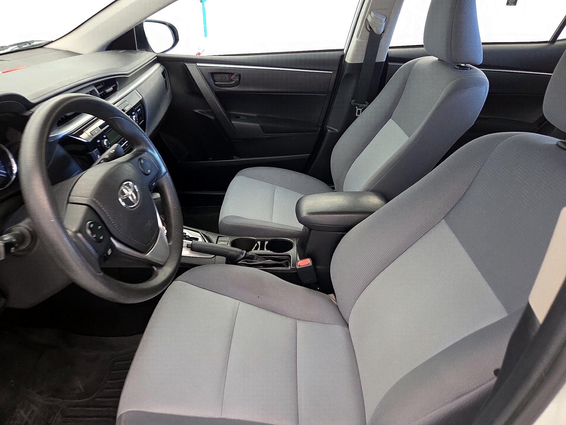 Thumbnail: 2015 Toyota Corolla - 11