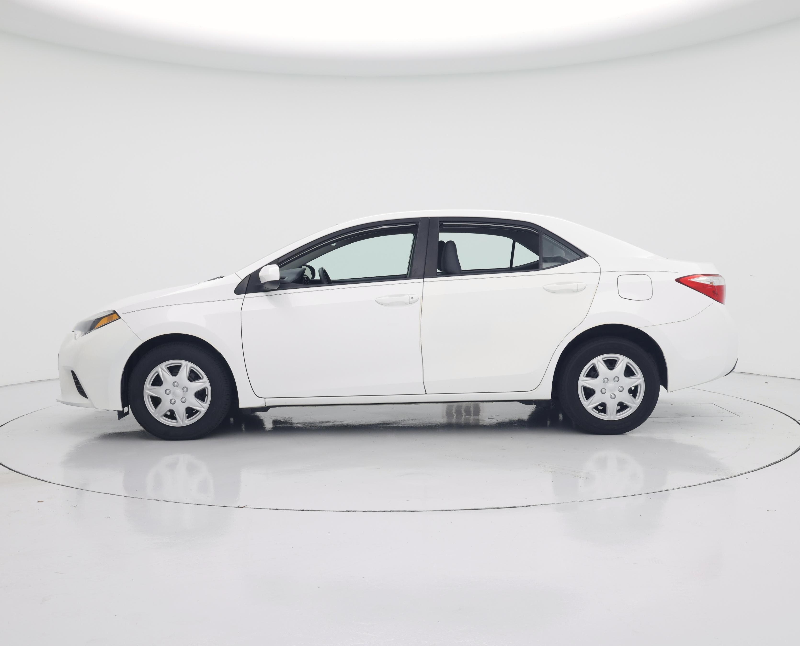 Thumbnail: 2015 Toyota Corolla - 3