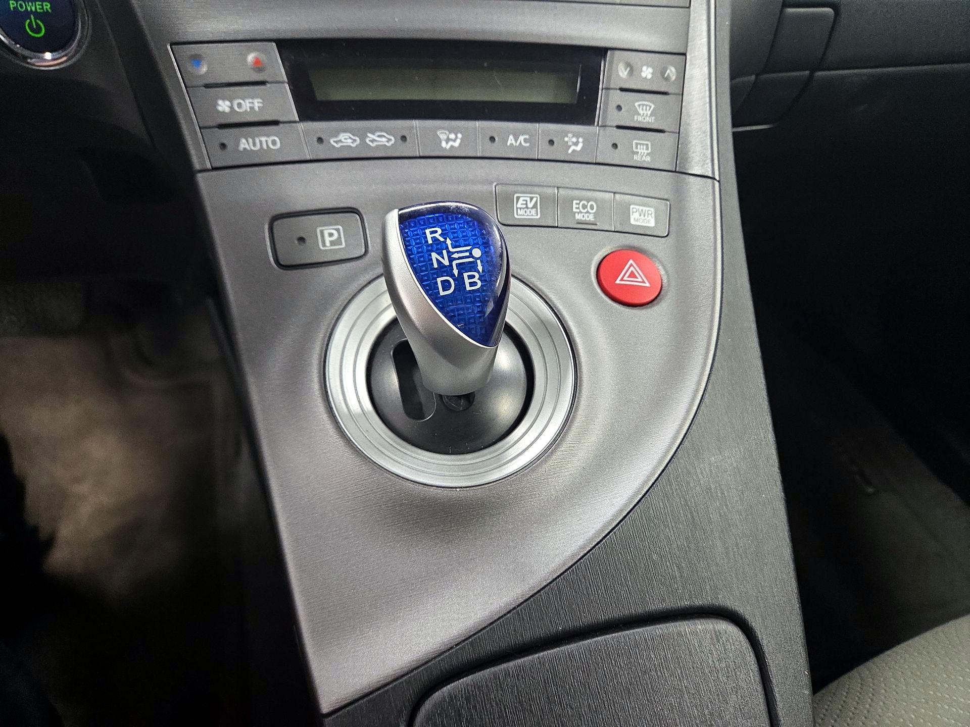 Thumbnail: 2014 Toyota Prius - 15