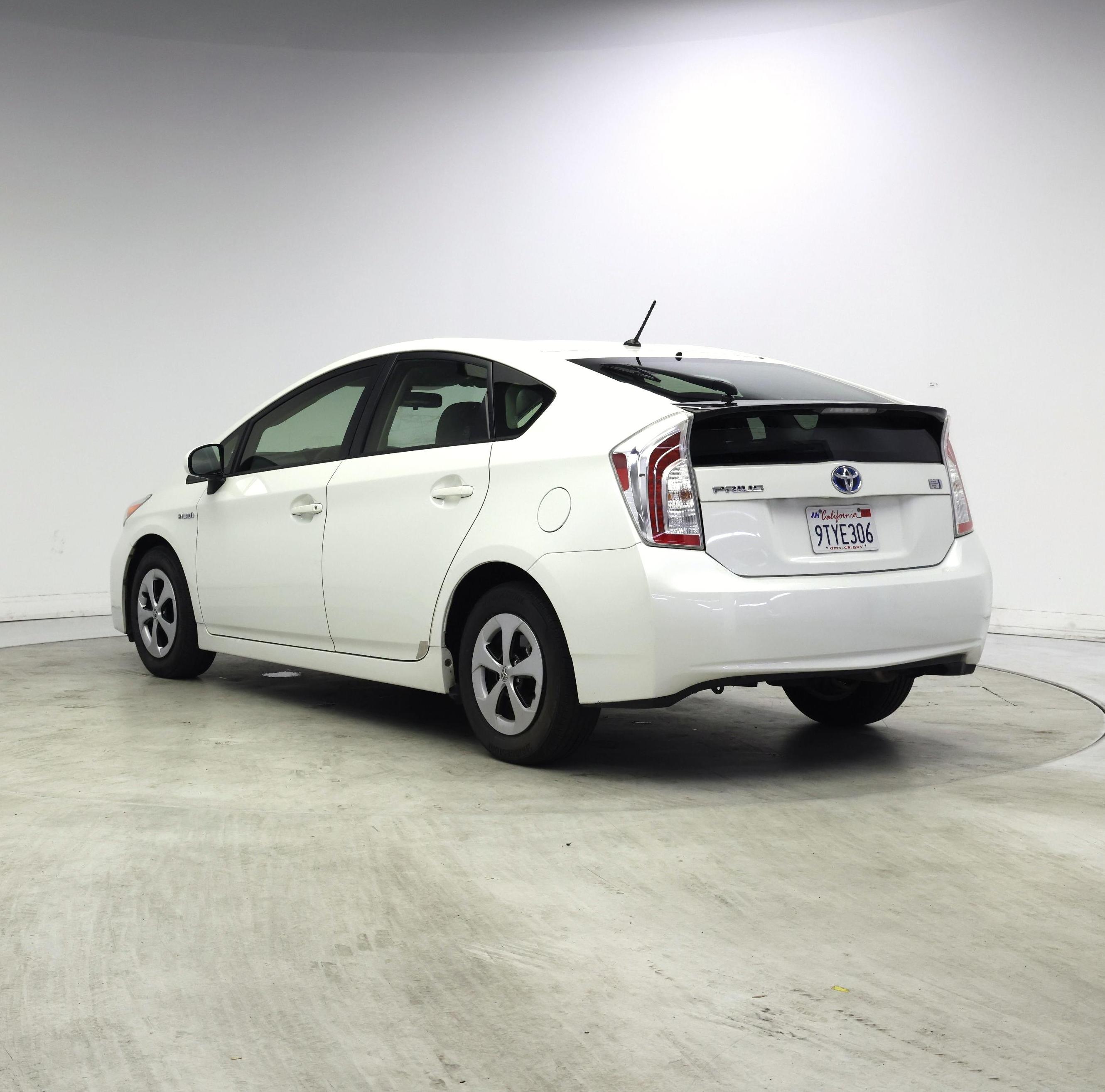 Thumbnail: 2014 Toyota Prius - 2