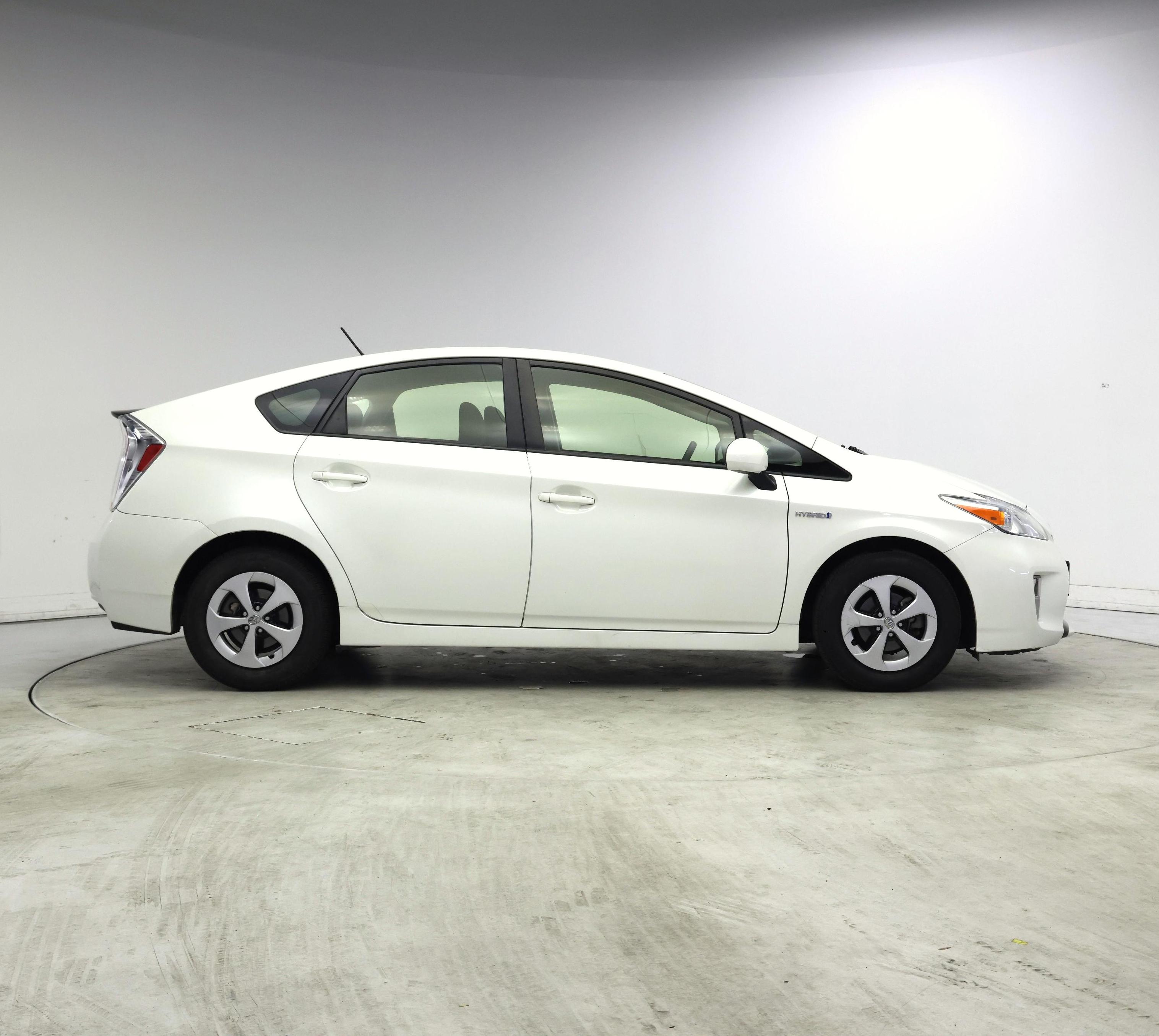 Thumbnail: 2014 Toyota Prius - 7