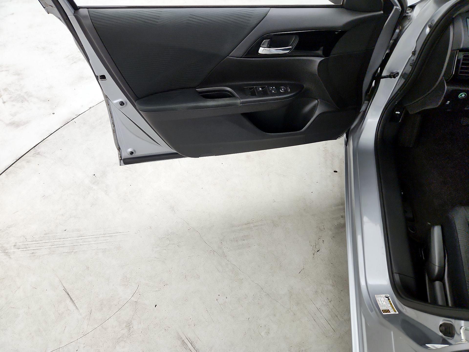 Thumbnail: 2016 Honda Accord - 12