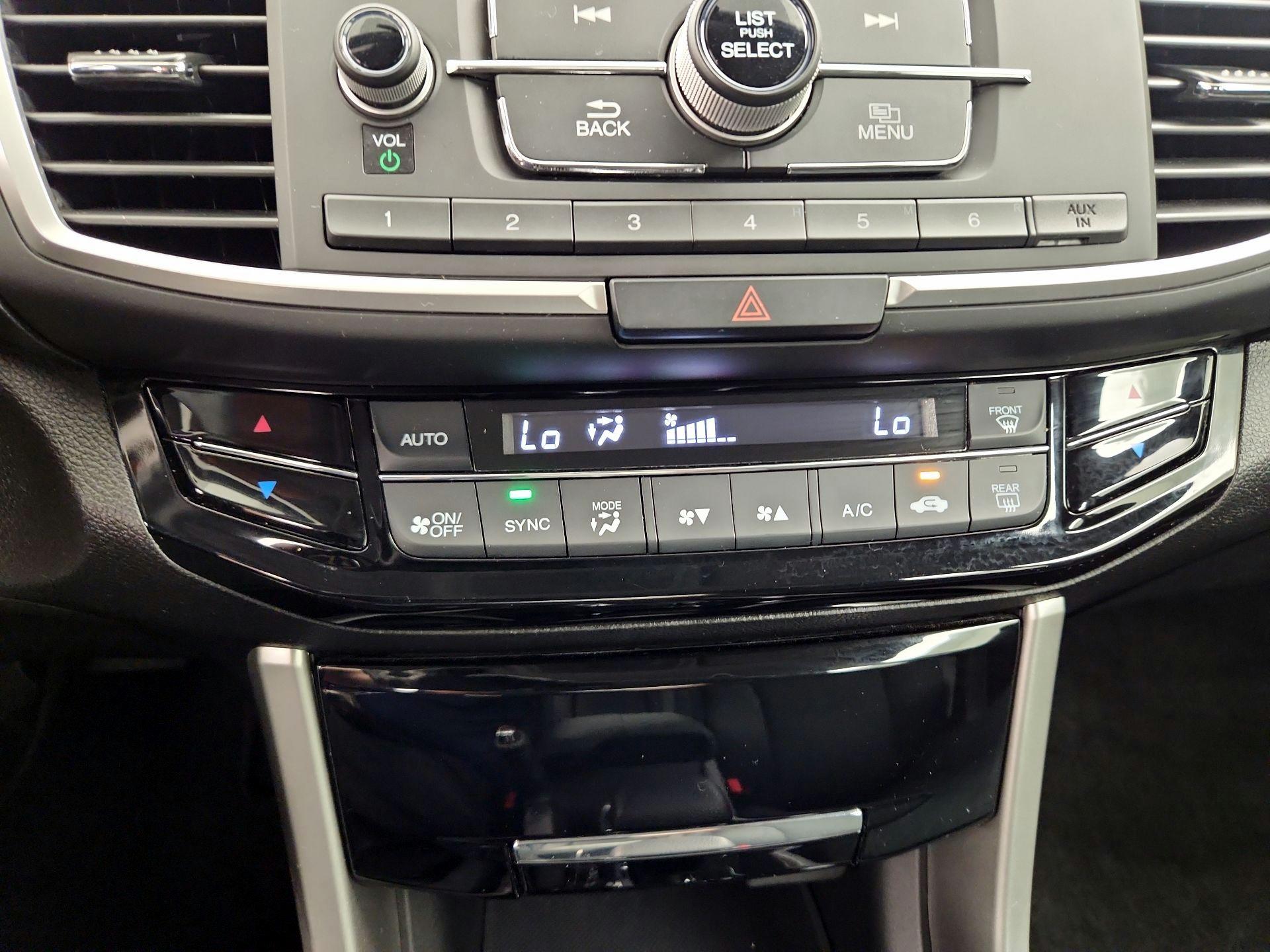 Thumbnail: 2016 Honda Accord - 16