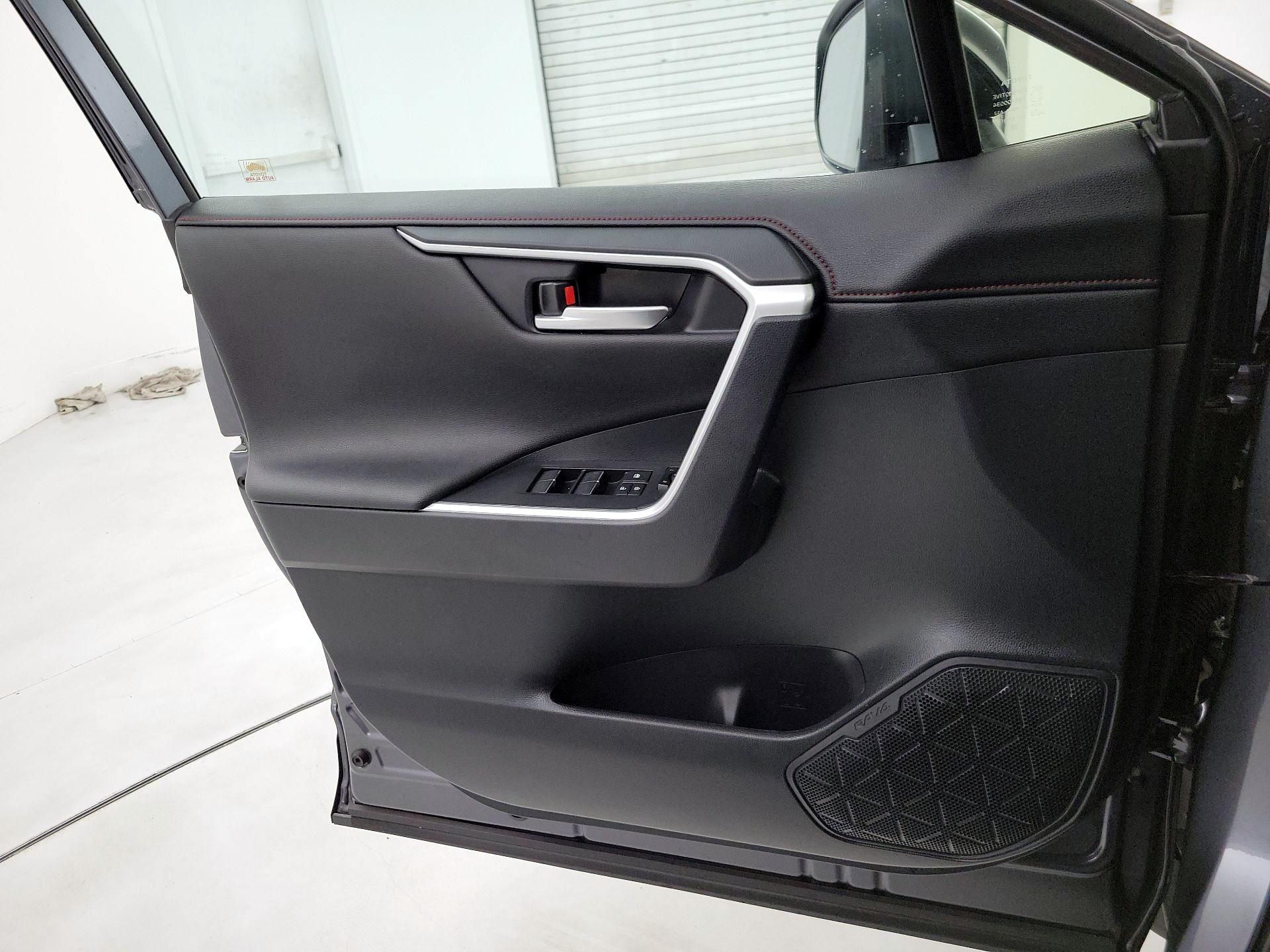 Thumbnail: 2024 Toyota RAV4 - 12