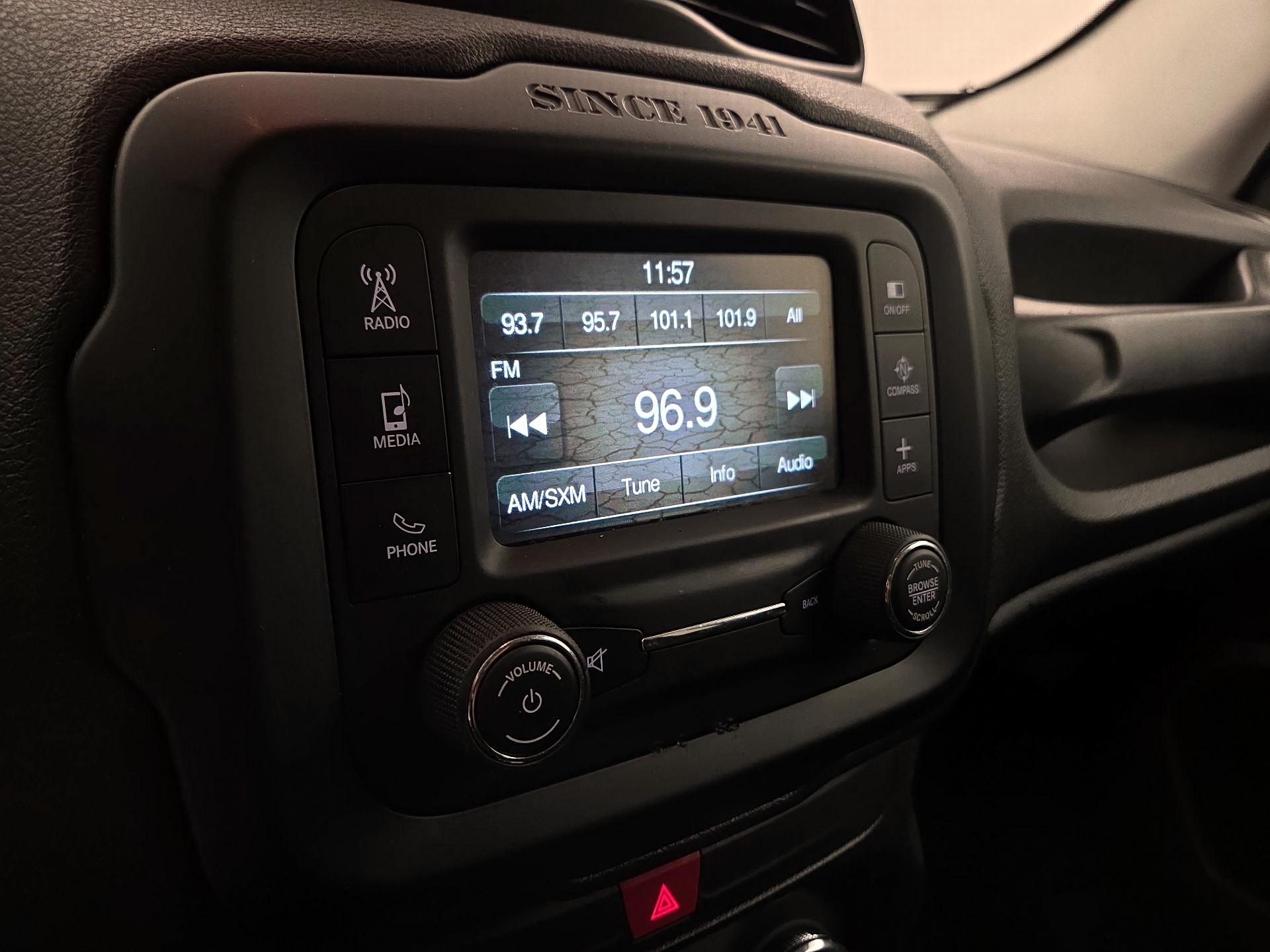 Thumbnail: 2017 Jeep Renegade - 15