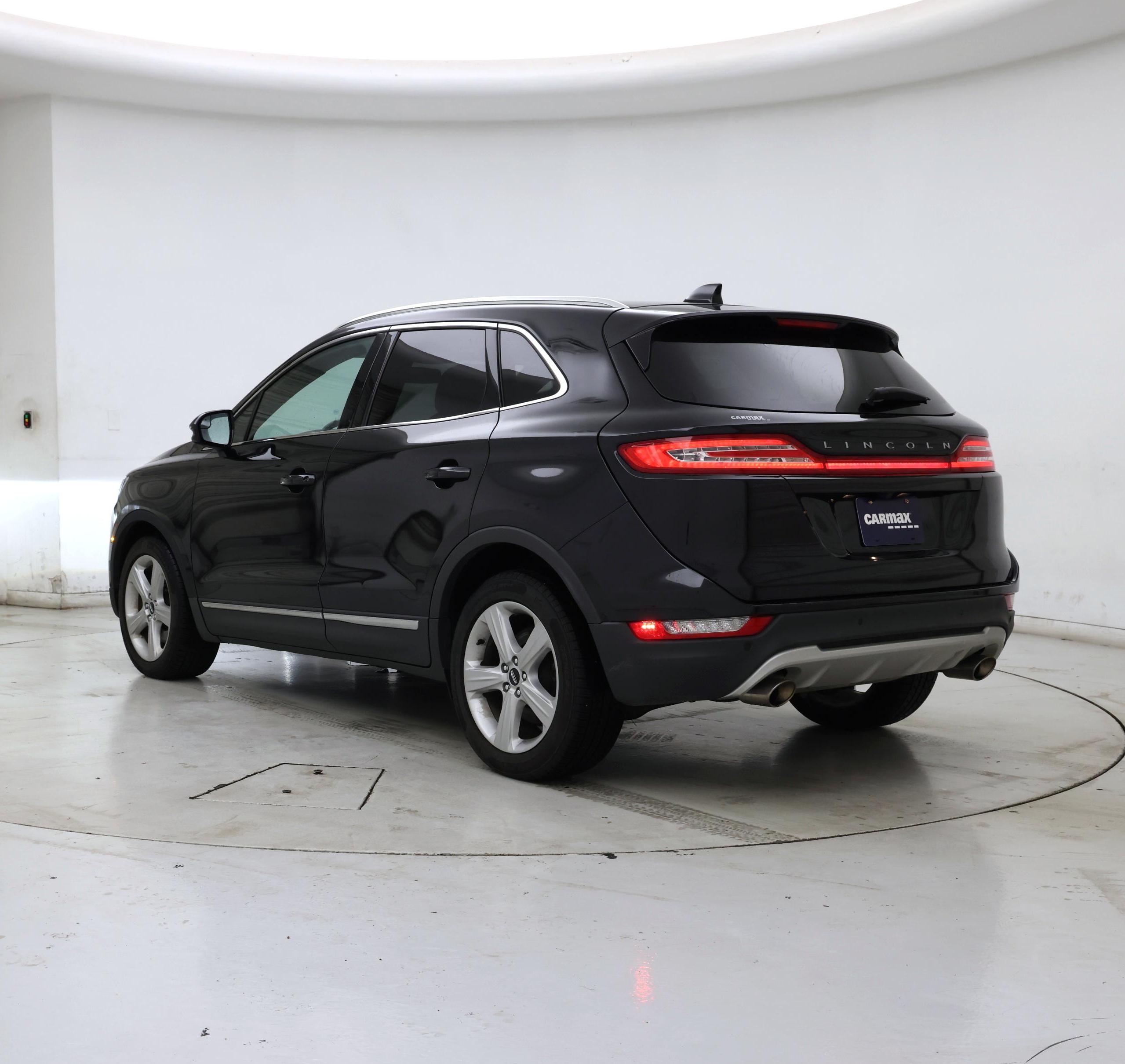 Thumbnail: 2015 Lincoln MKC - 2