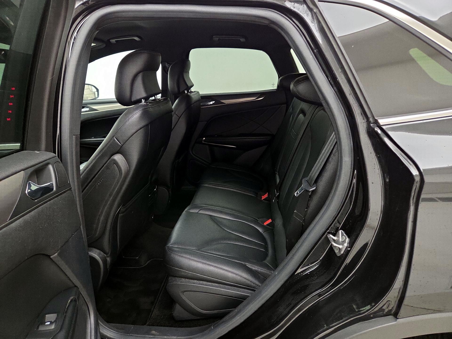 Thumbnail: 2015 Lincoln MKC - 19