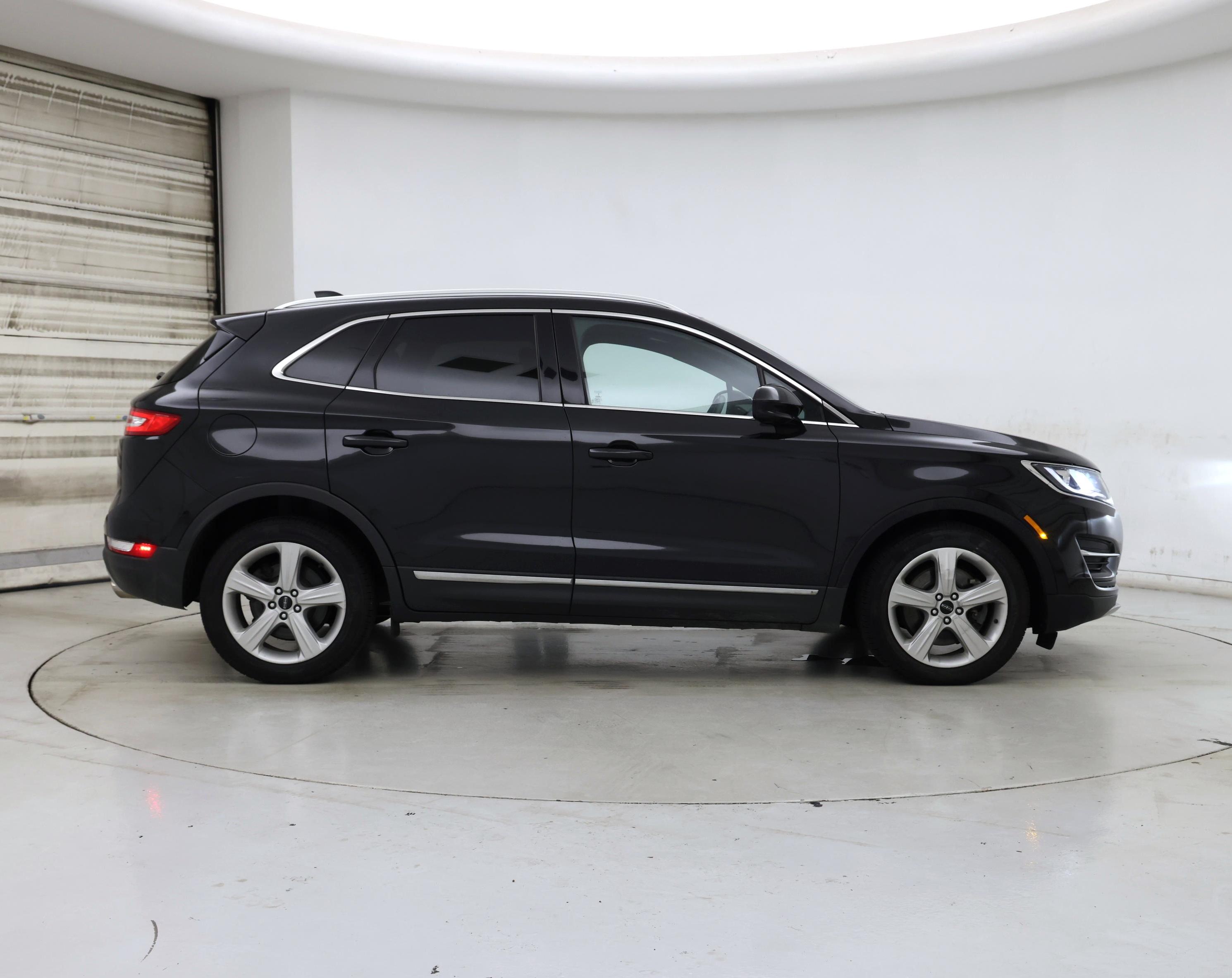 Thumbnail: 2015 Lincoln MKC - 7