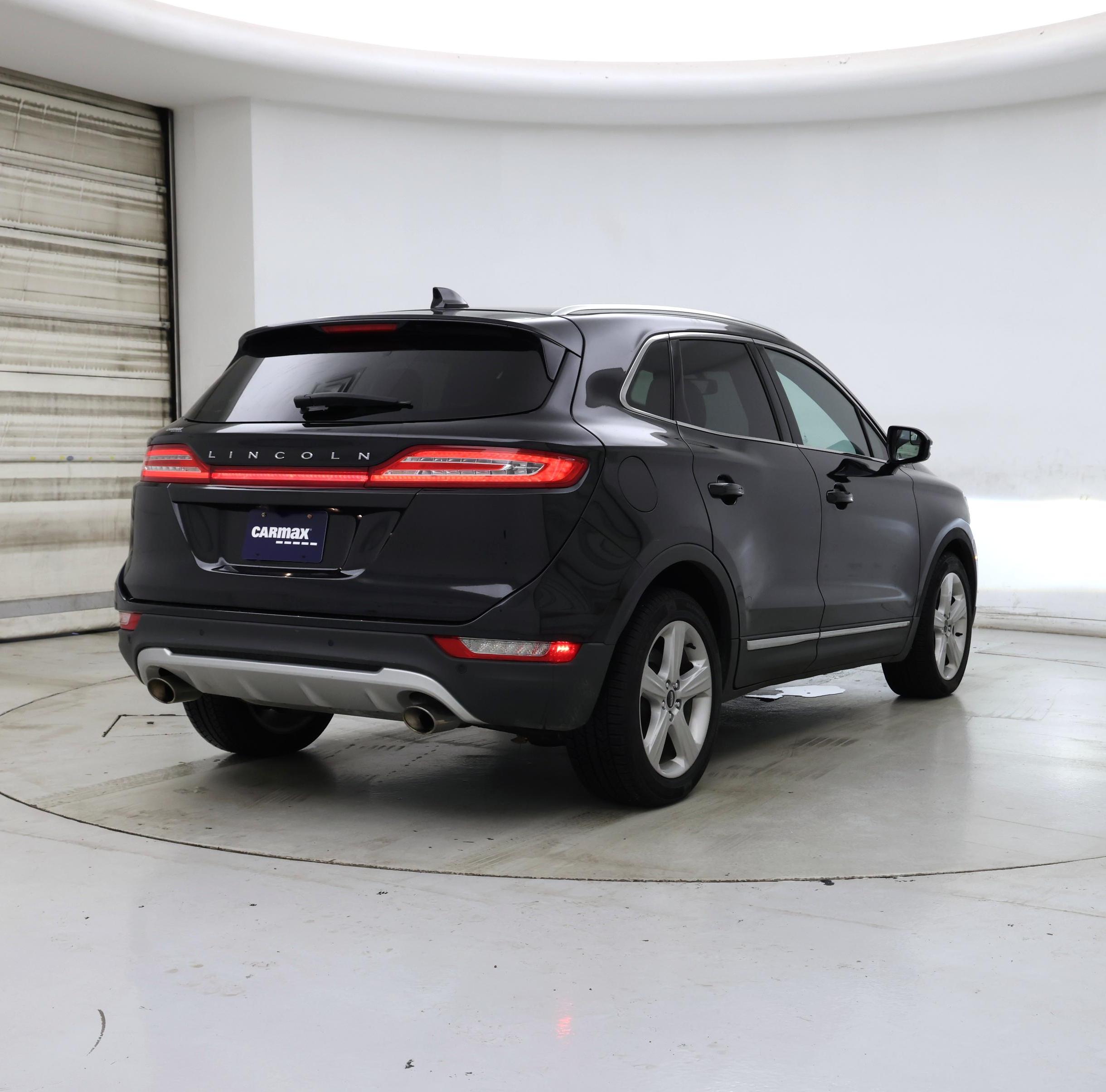 Thumbnail: 2015 Lincoln MKC - 8
