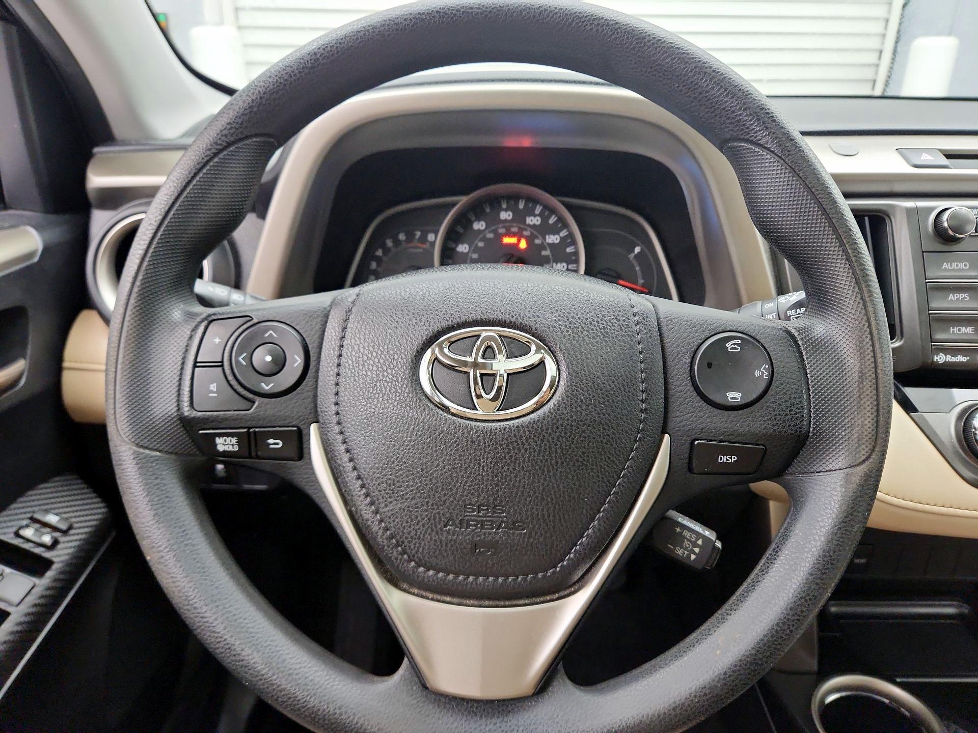 Thumbnail: 2015 Toyota RAV4 - 10