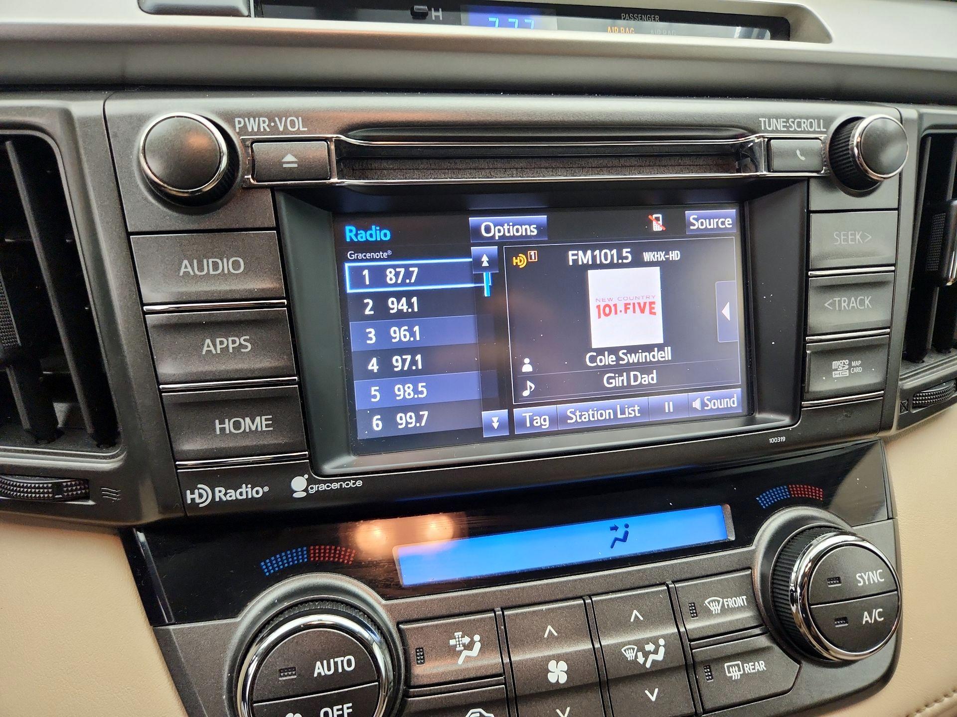 Thumbnail: 2015 Toyota RAV4 - 16