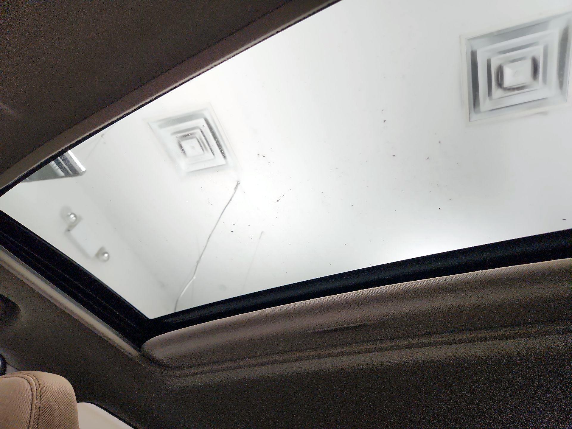 Thumbnail: 2015 Toyota RAV4 - 20