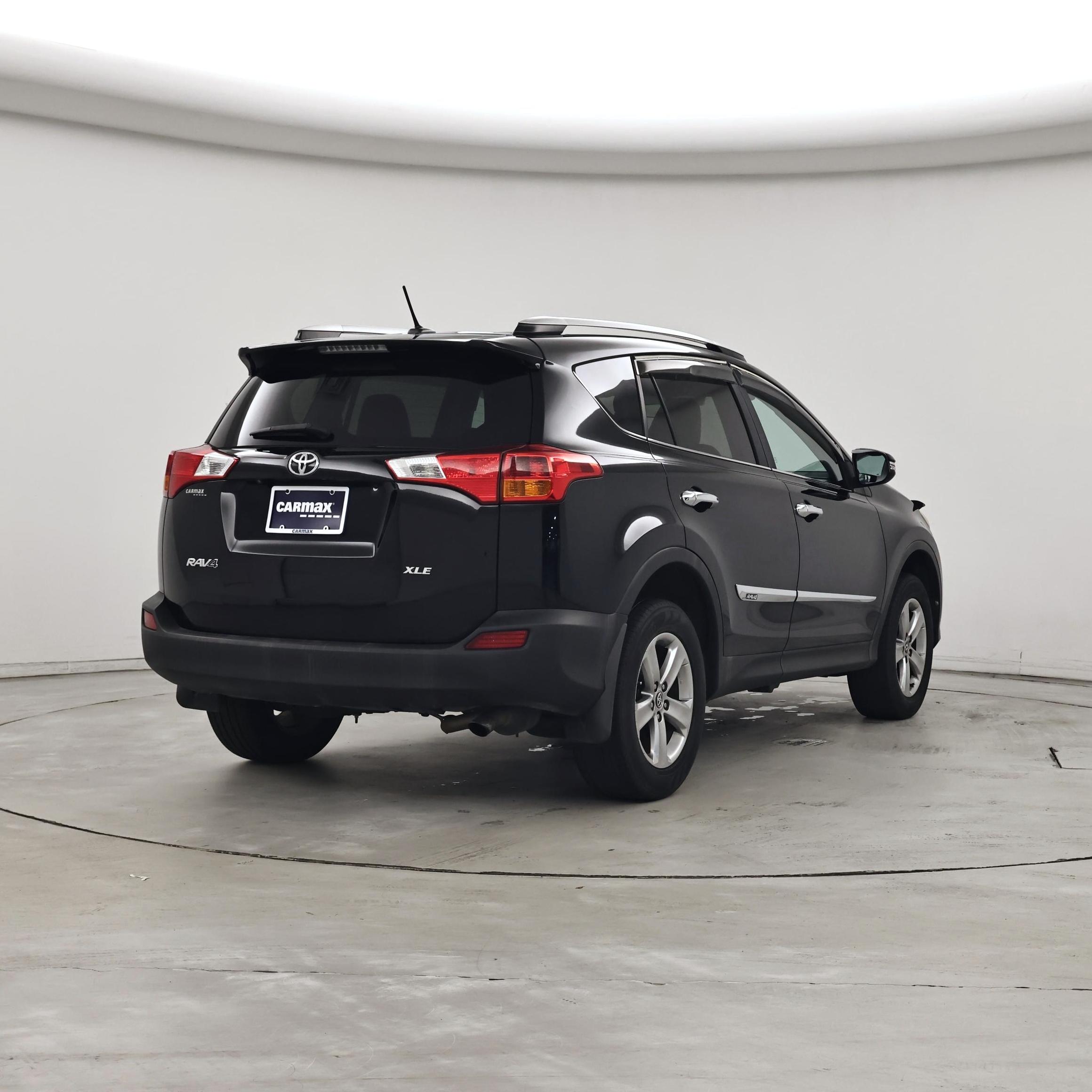 Thumbnail: 2015 Toyota RAV4 - 8