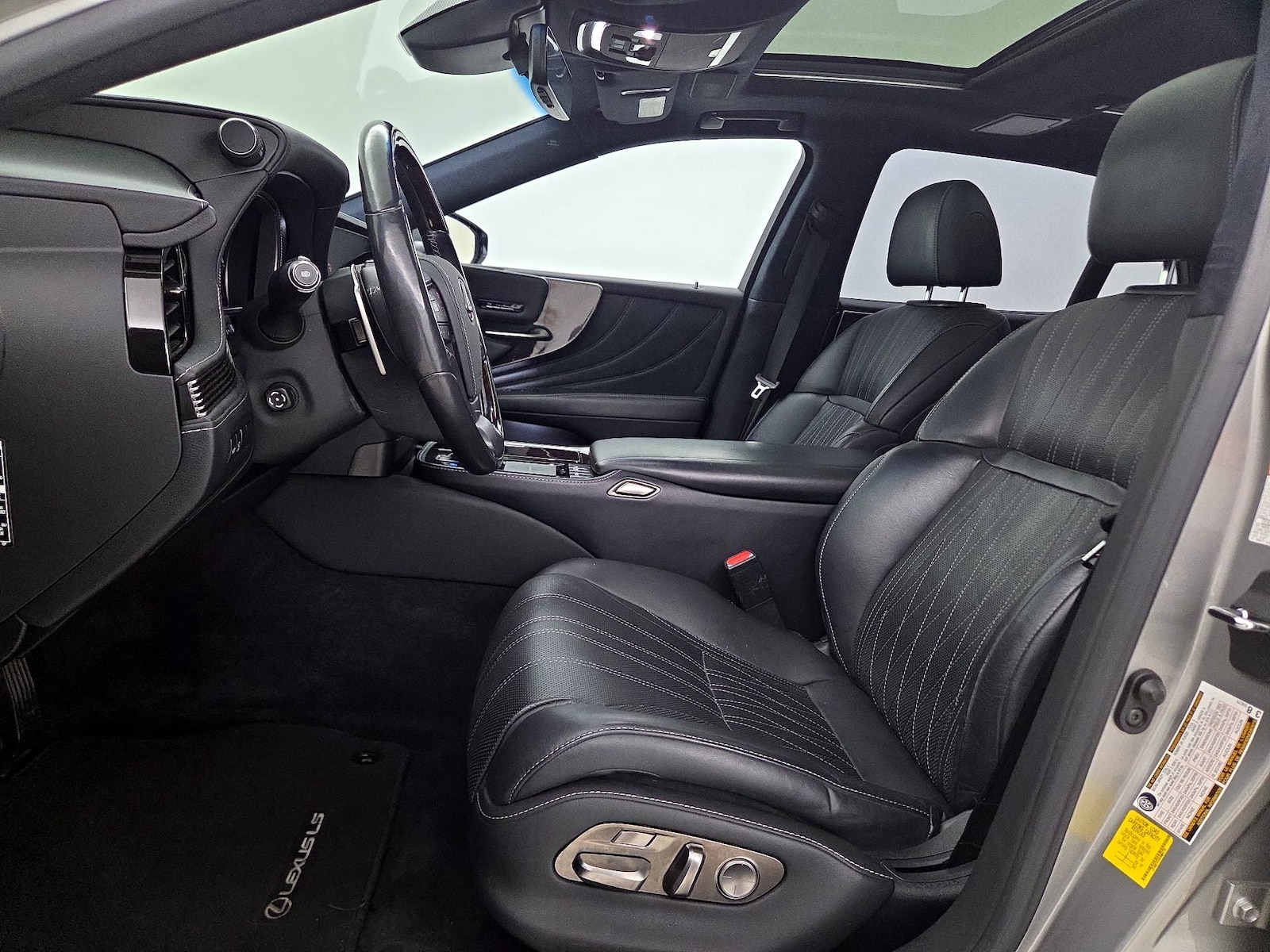 2019 Lexus LS Base - Photo 12