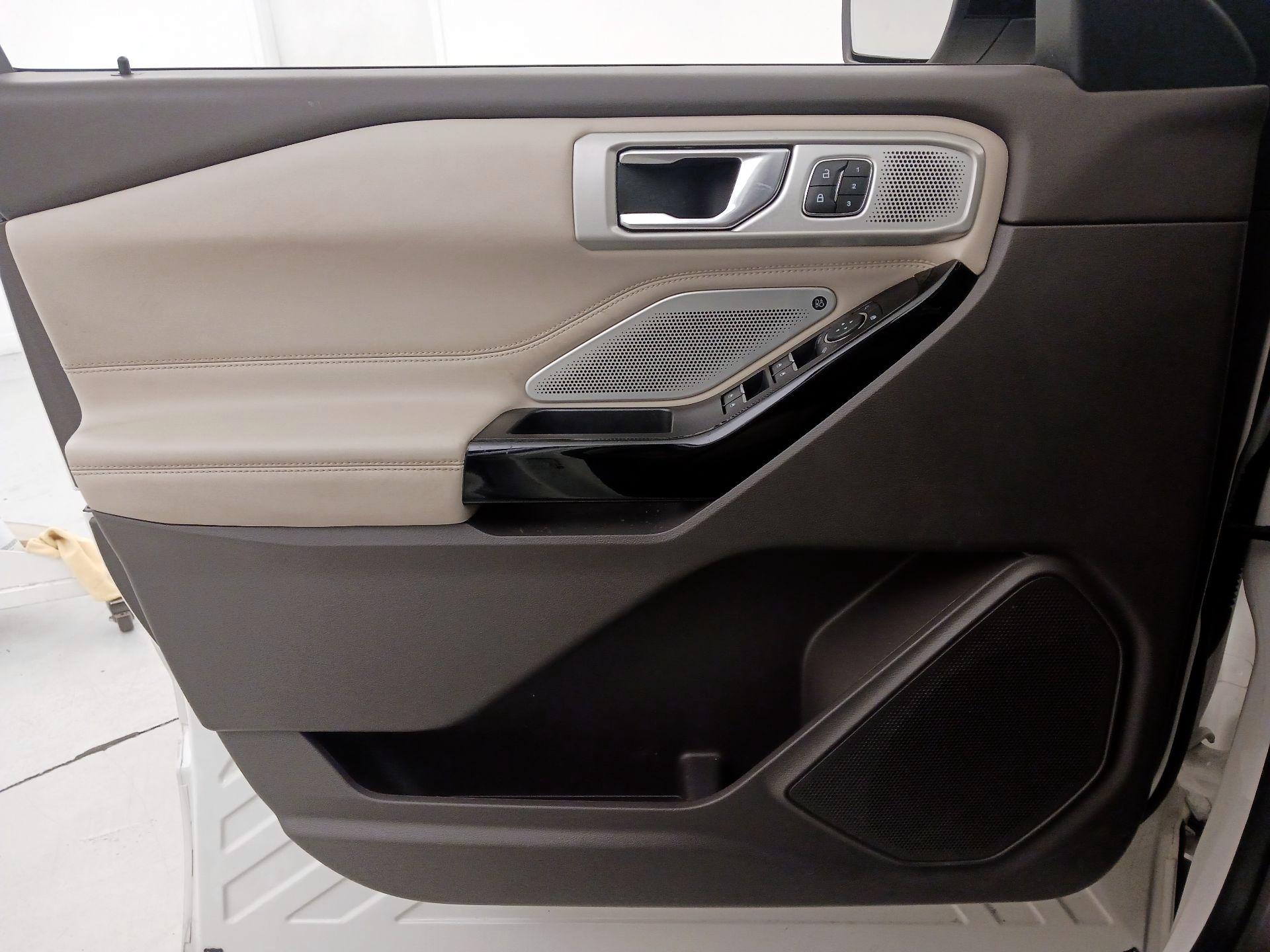 Thumbnail: 2022 Ford Explorer - 12