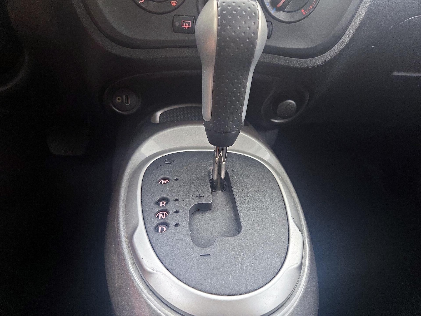 2016 Nissan Juke S - Photo 16