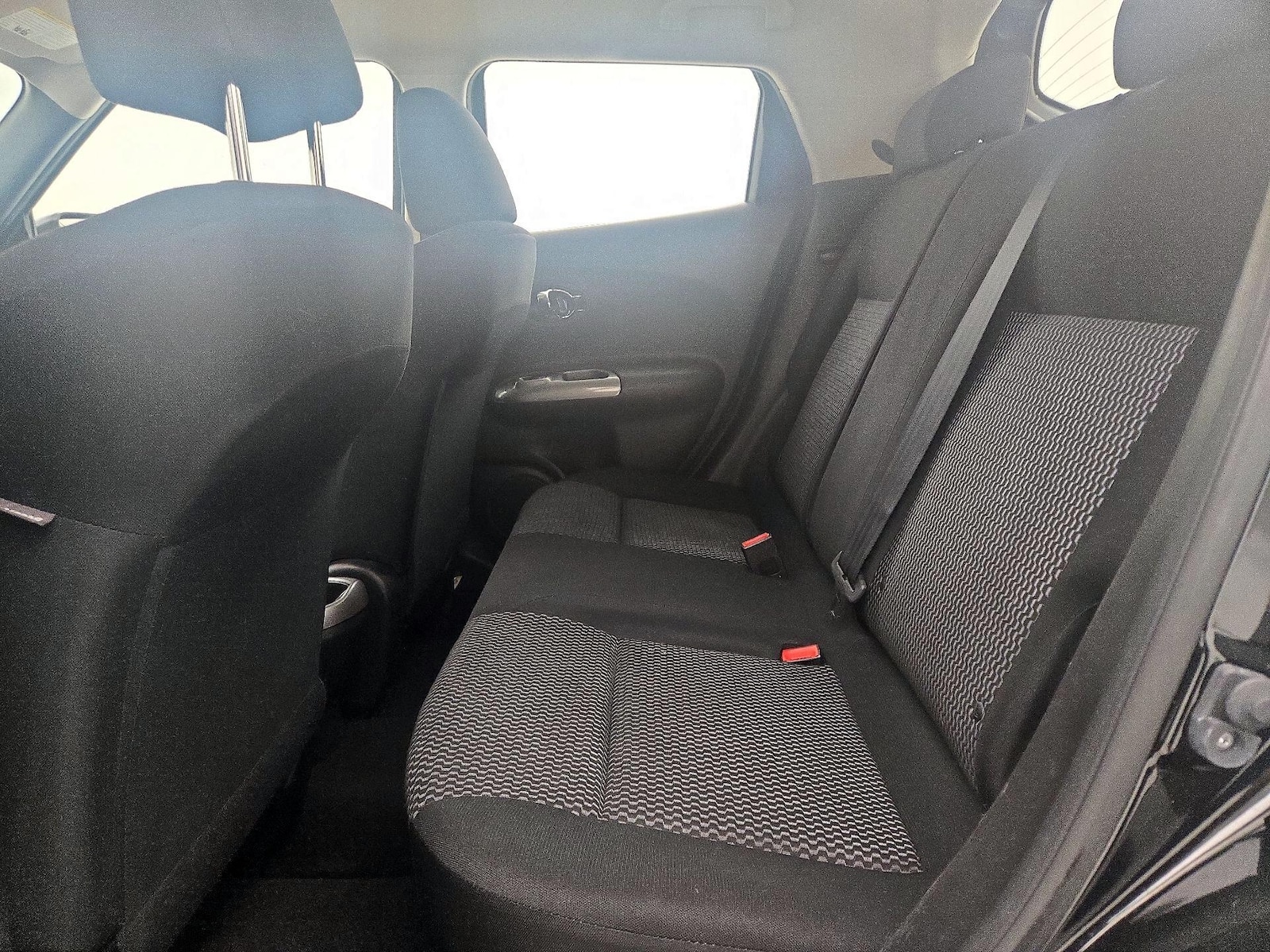 2016 Nissan Juke S - Photo 18