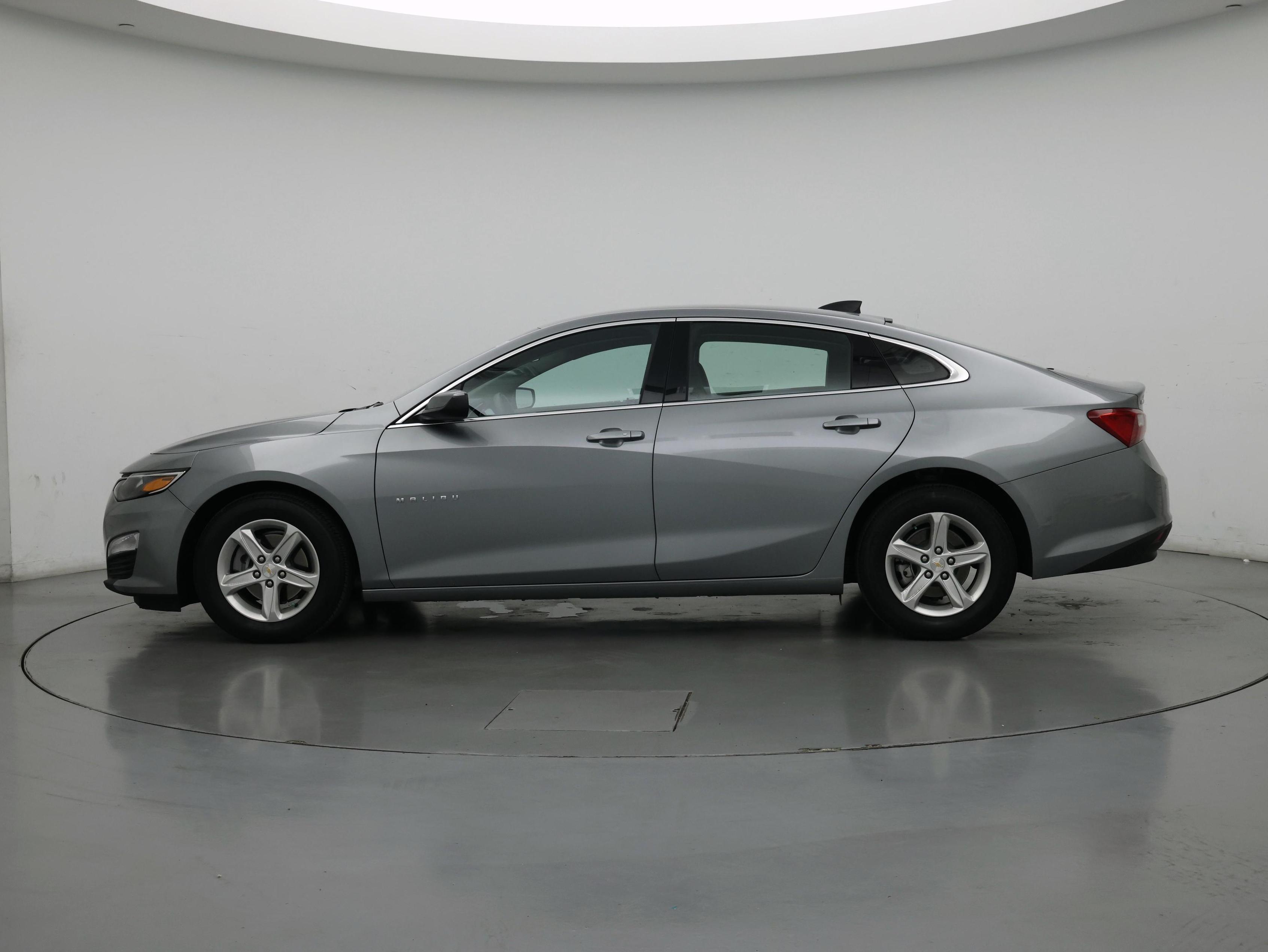 Thumbnail: 2024 Chevrolet Malibu - 3