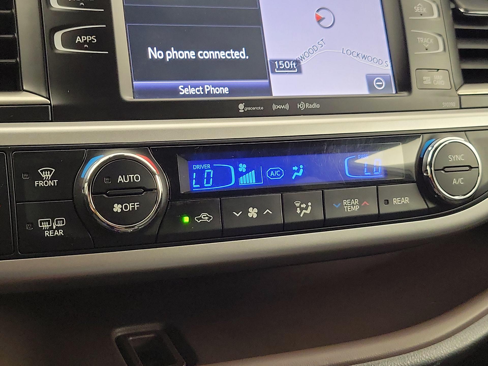 Thumbnail: 2019 Toyota Highlander - 17