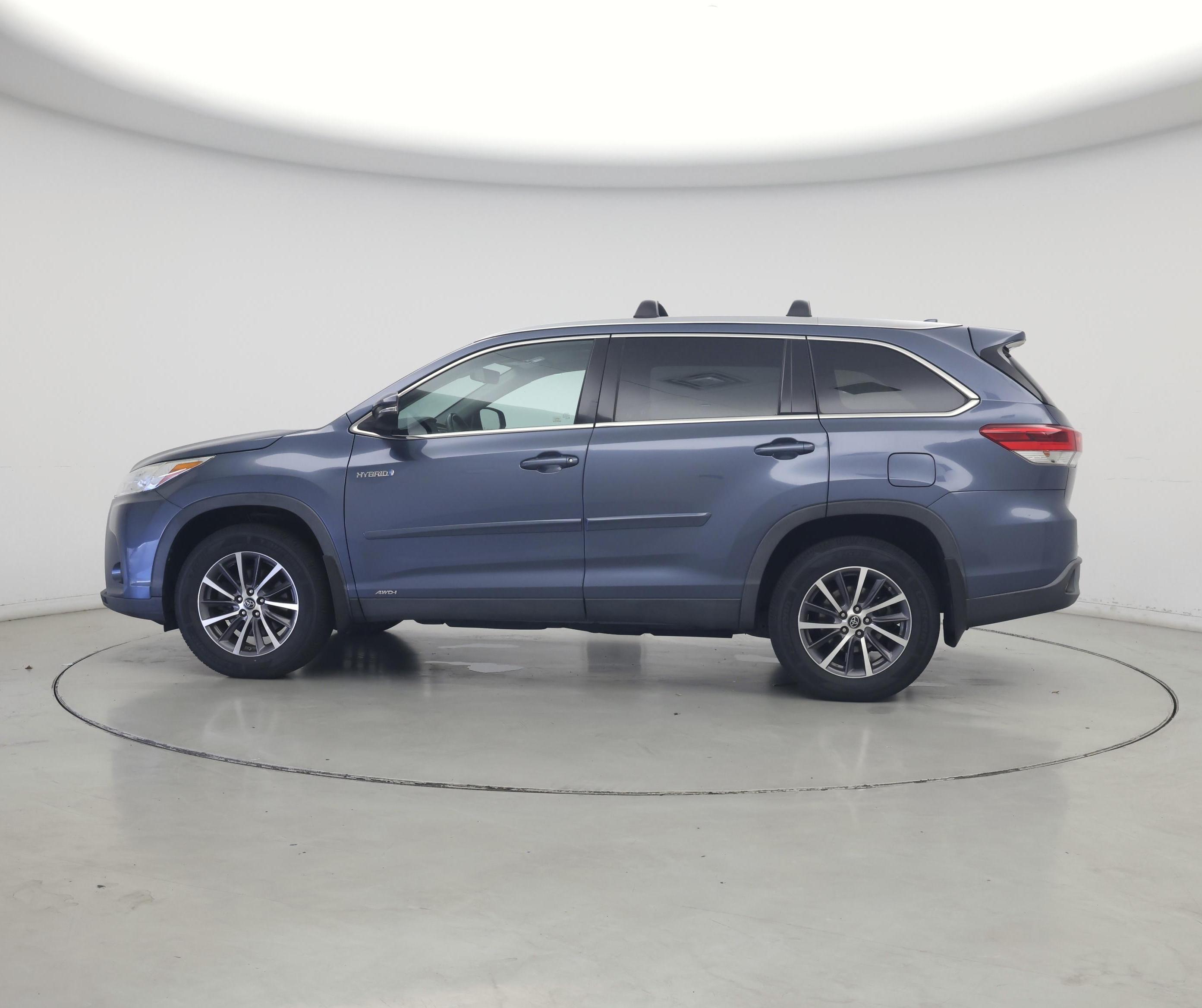 Thumbnail: 2019 Toyota Highlander - 3