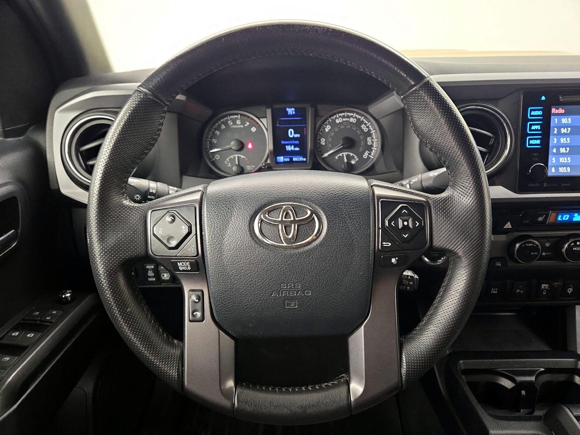 Thumbnail: 2017 Toyota Tacoma - 10