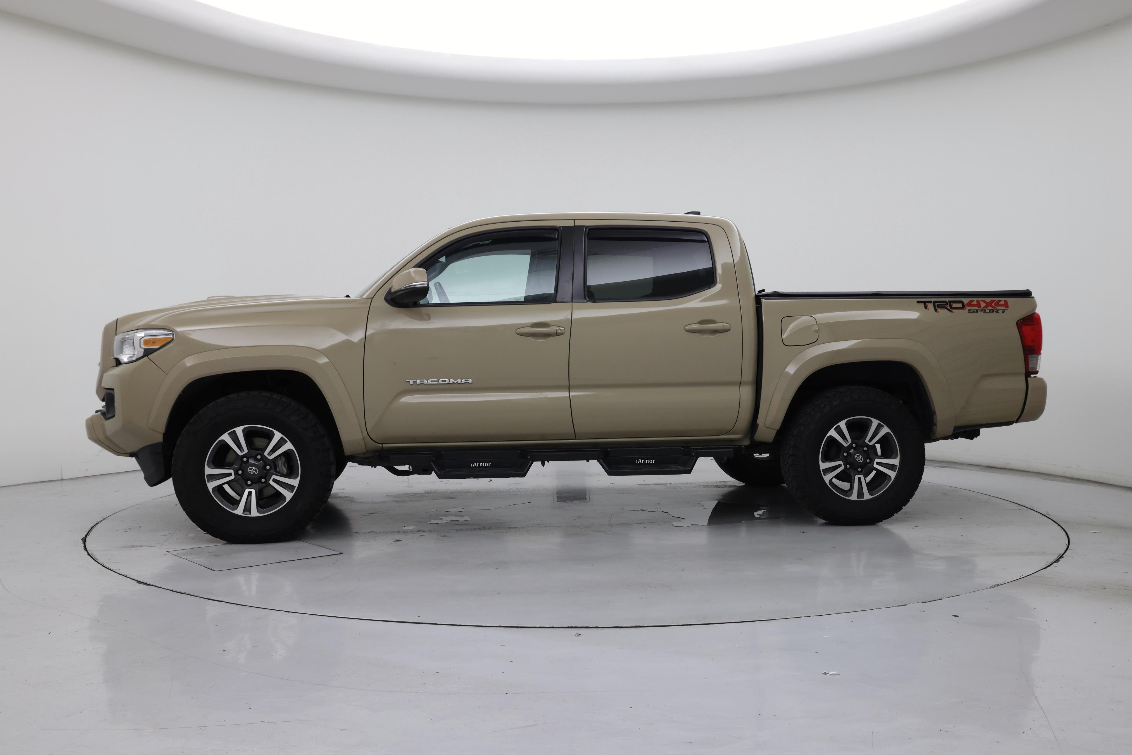 Thumbnail: 2017 Toyota Tacoma - 3