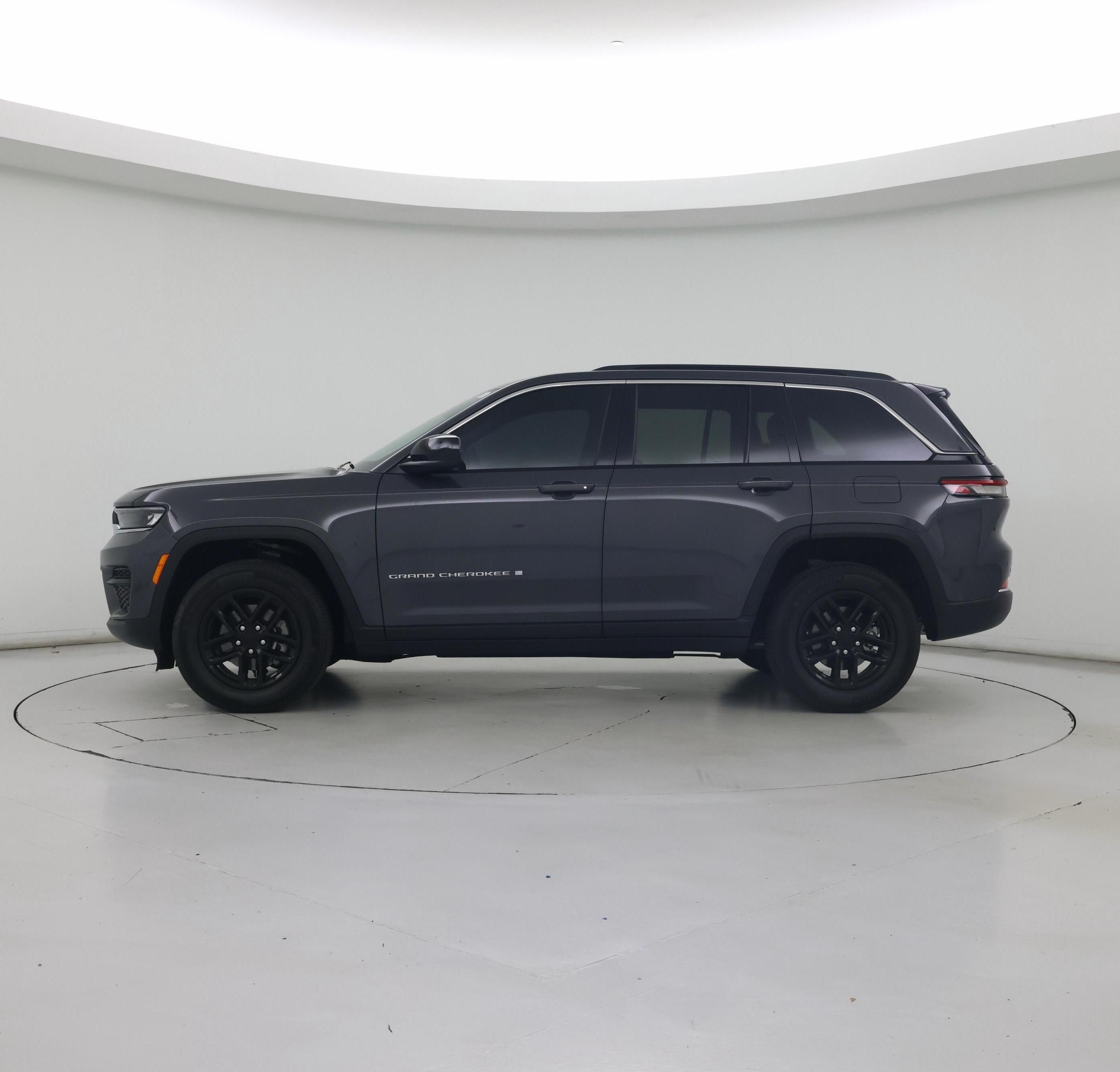 Thumbnail: 2026 Jeep Grand Cherokee - 3