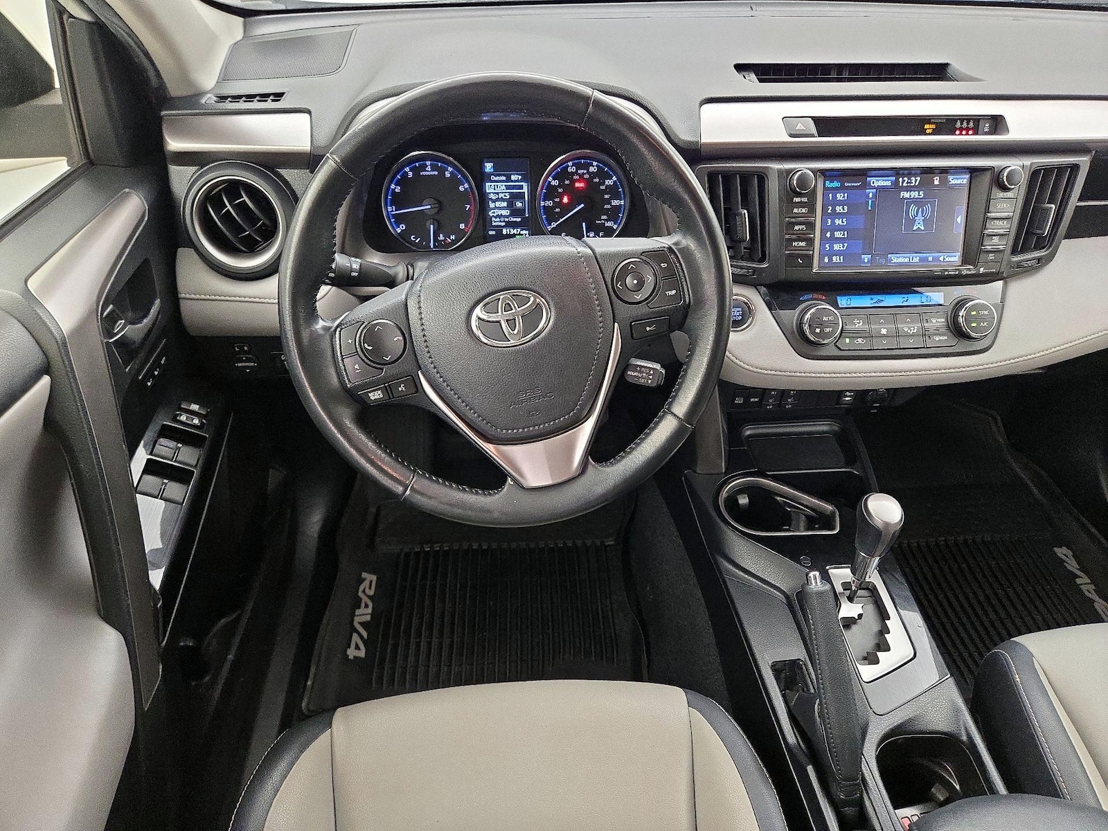 2018 Toyota RAV4 Limited - Photo 11