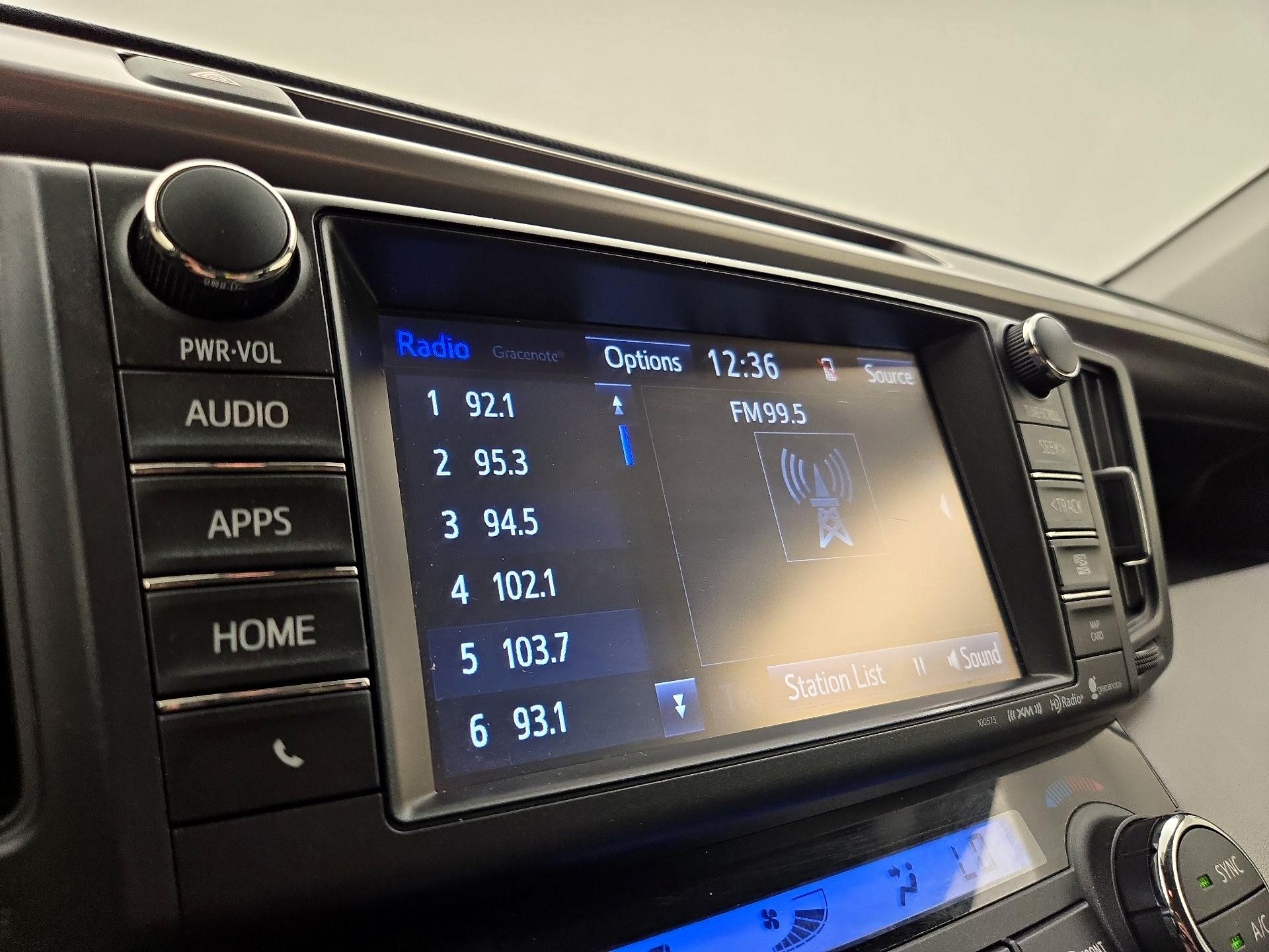 Thumbnail: 2018 Toyota RAV4 - 15
