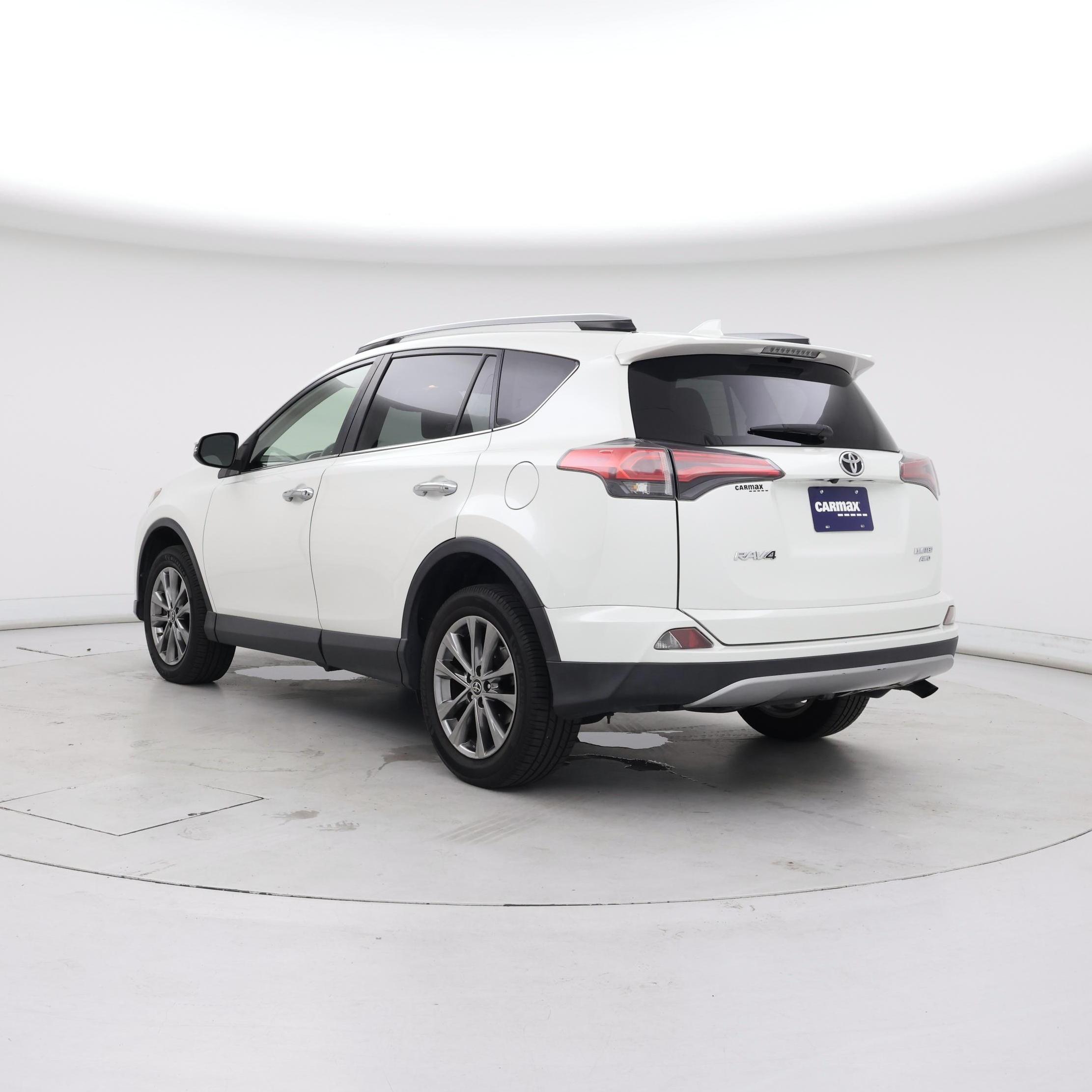 Thumbnail: 2018 Toyota RAV4 - 2