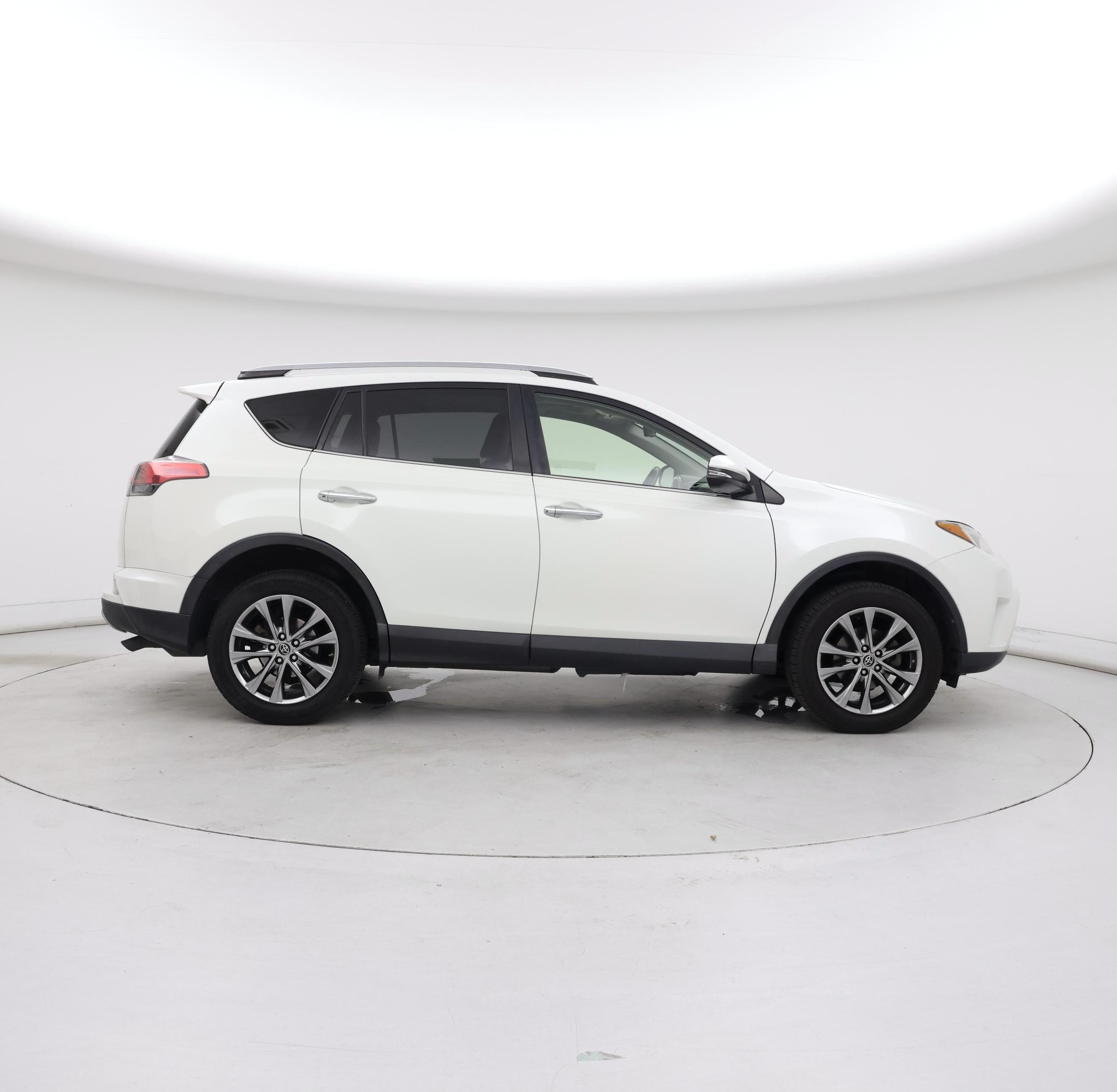 Thumbnail: 2018 Toyota RAV4 - 7