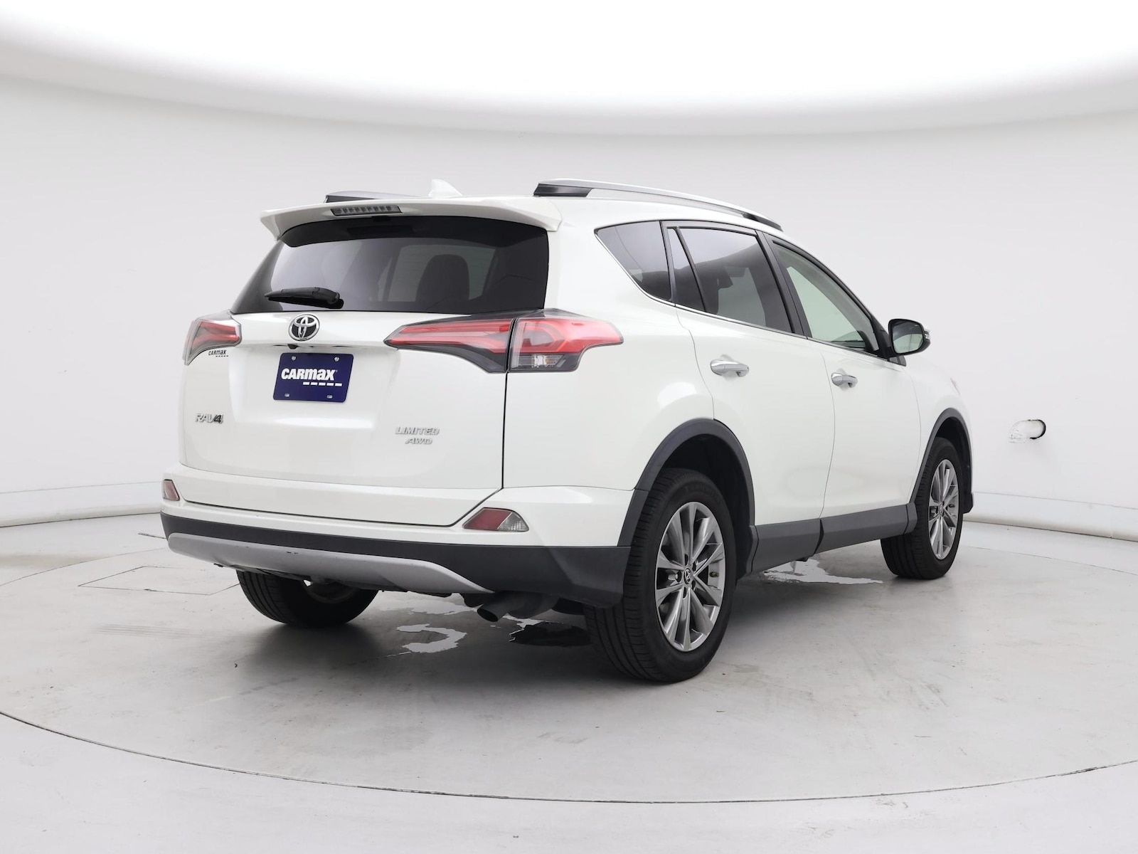 2018 Toyota RAV4 Limited - Photo 9