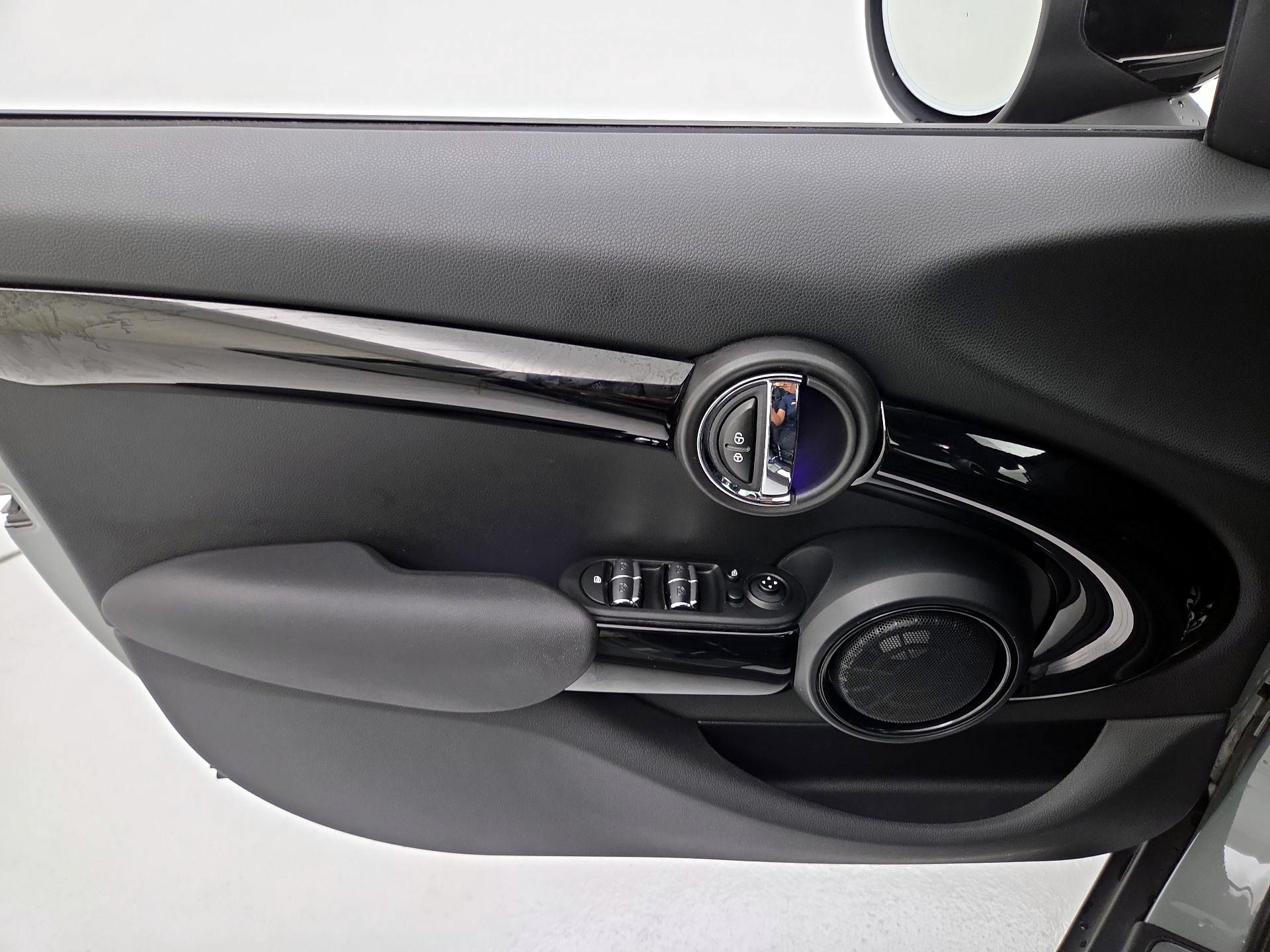 Thumbnail: 2020 MINI Cooper Hardtop - 12