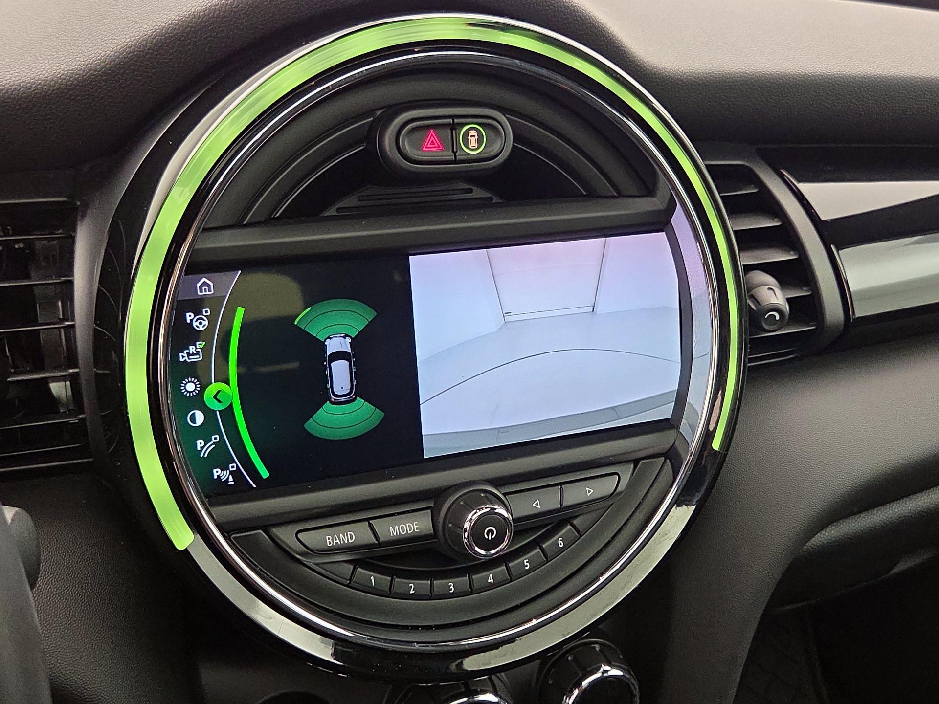 Thumbnail: 2020 MINI Cooper Hardtop - 15