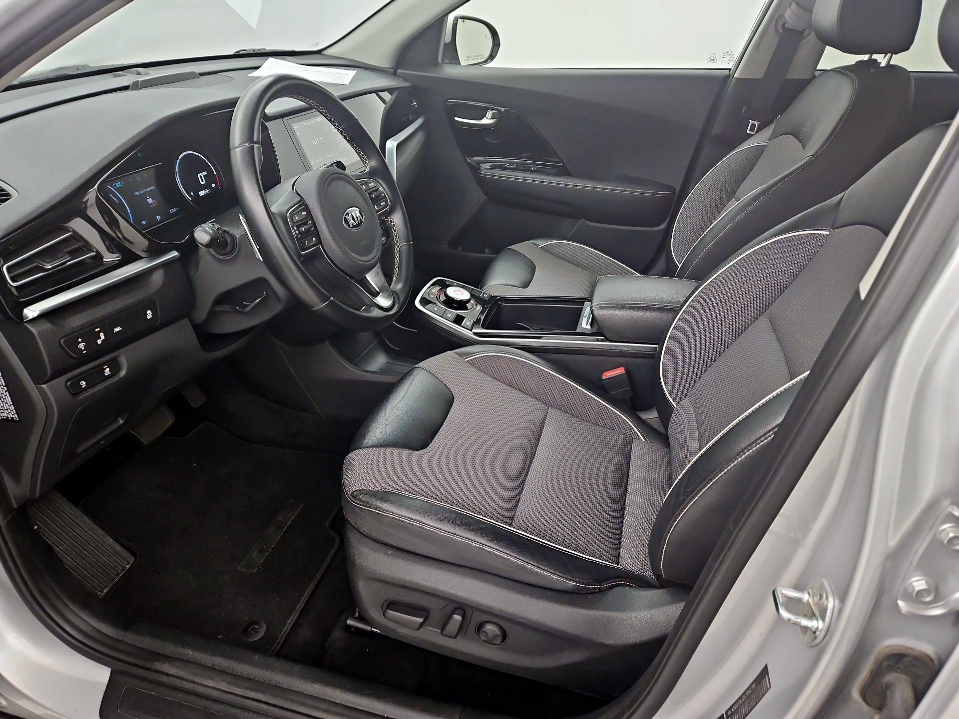 Thumbnail: 2020 Kia Niro - 11