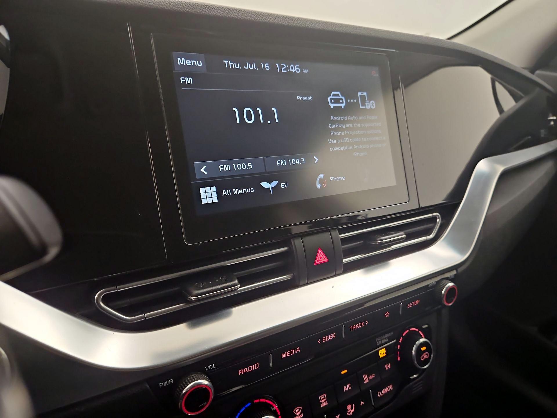 Thumbnail: 2020 Kia Niro - 15