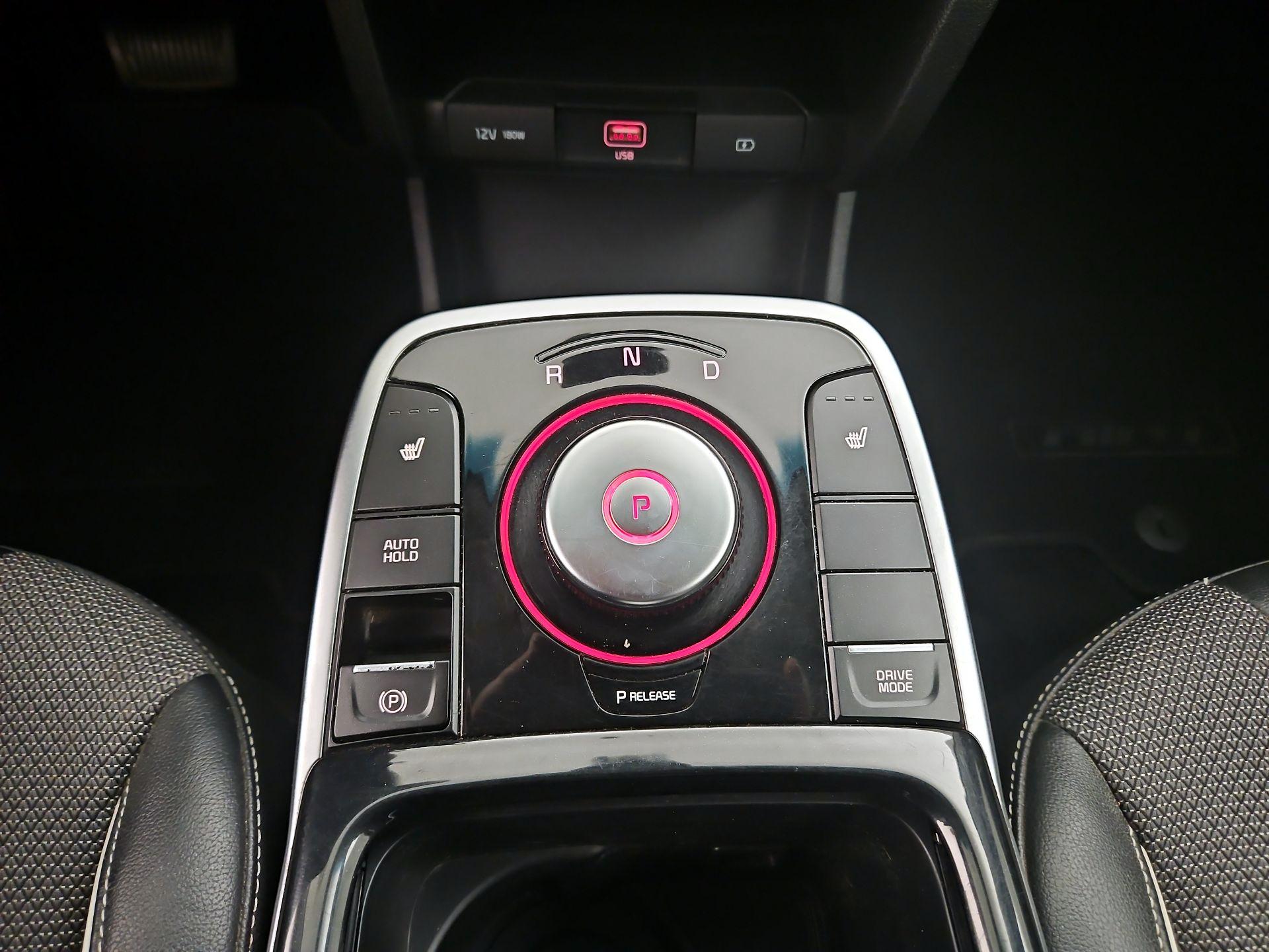 Thumbnail: 2020 Kia Niro - 17