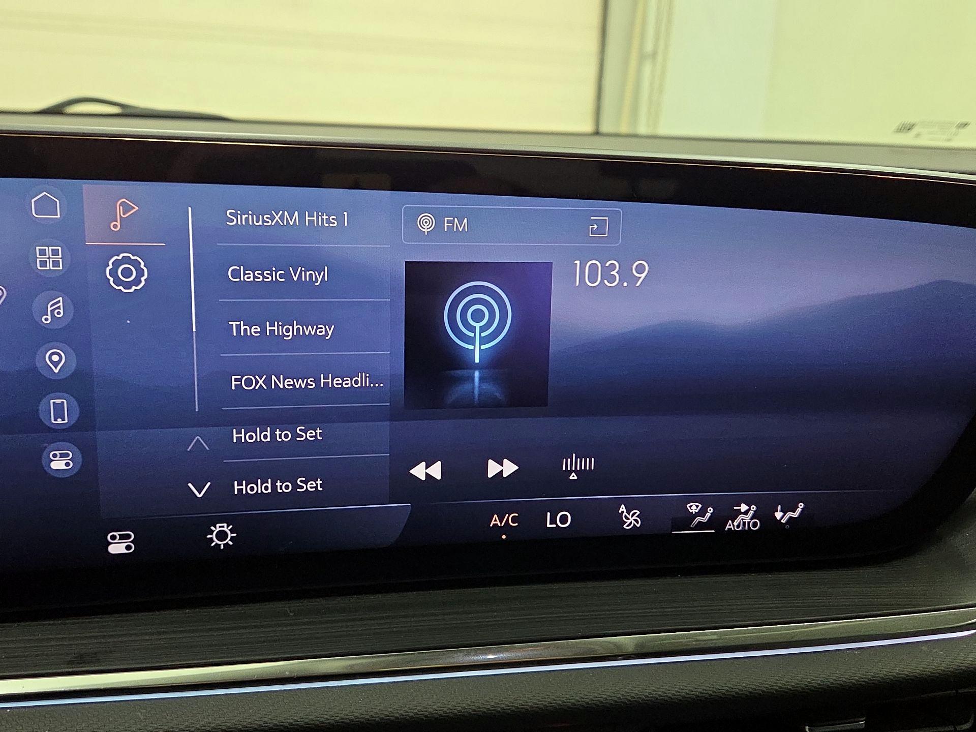 Thumbnail: 2025 Buick Envision - 15