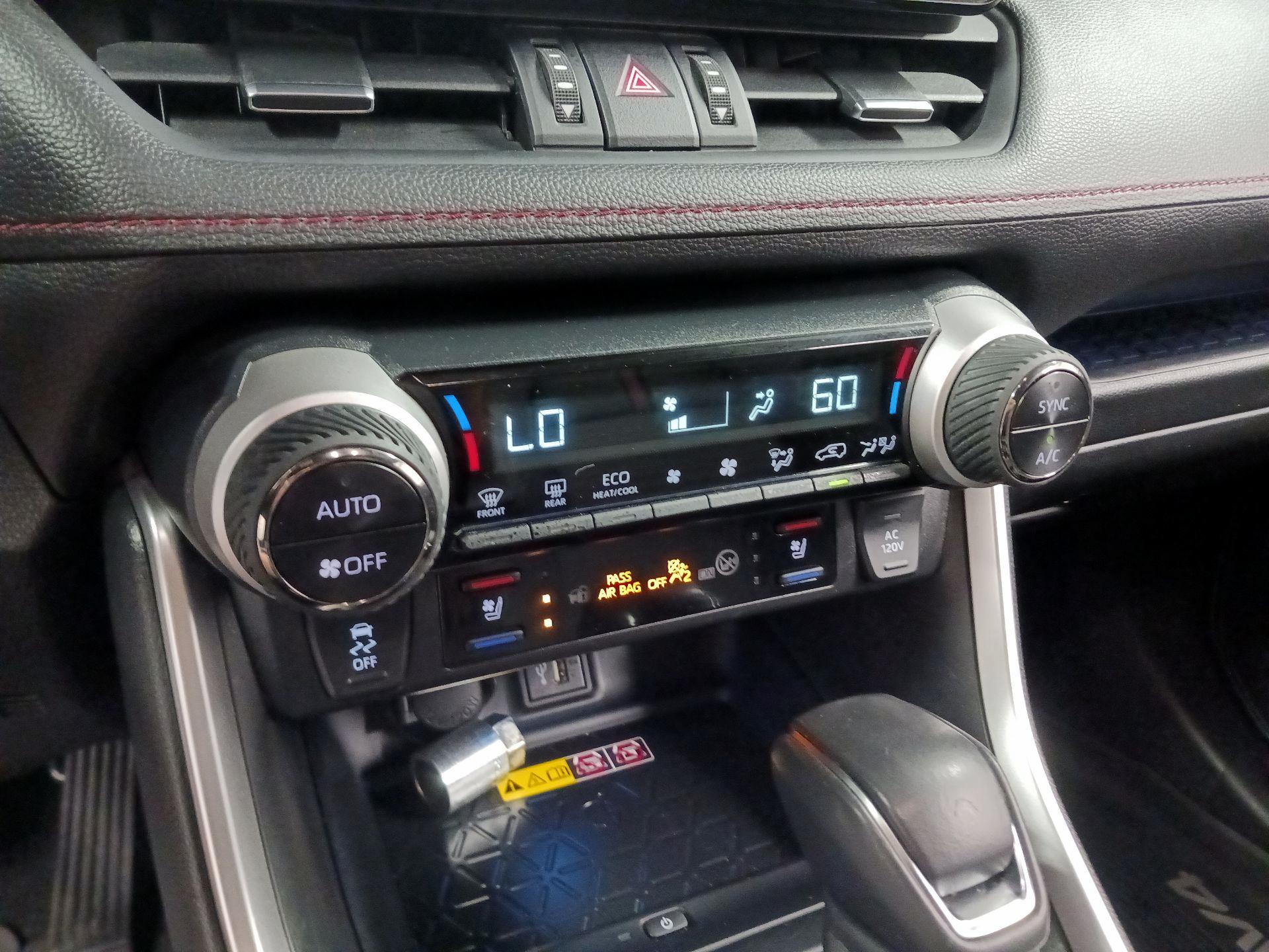 Thumbnail: 2024 Toyota RAV4 - 15